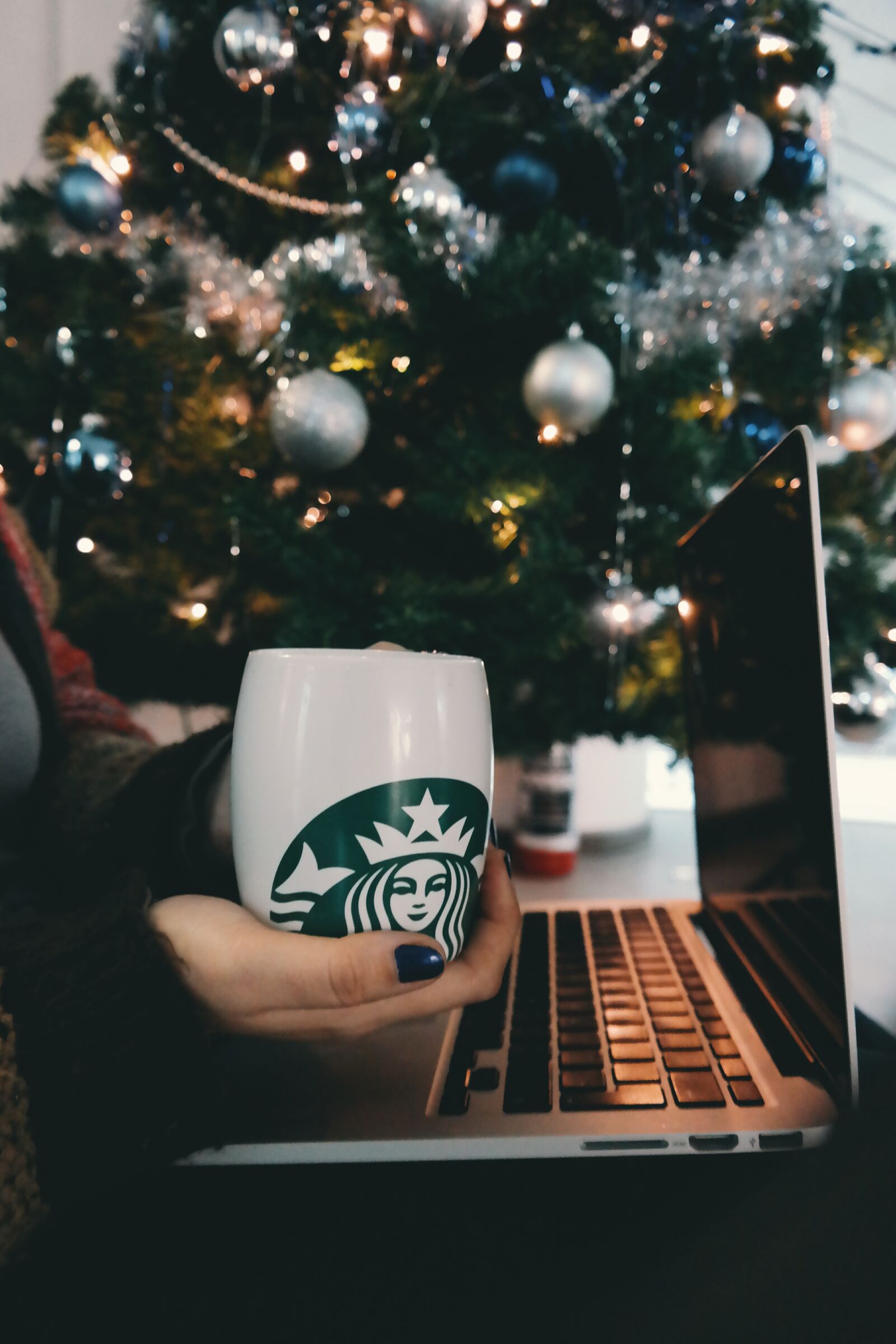 Samsung NX300 sample photo. Christmas, christmas decor, christmas photography