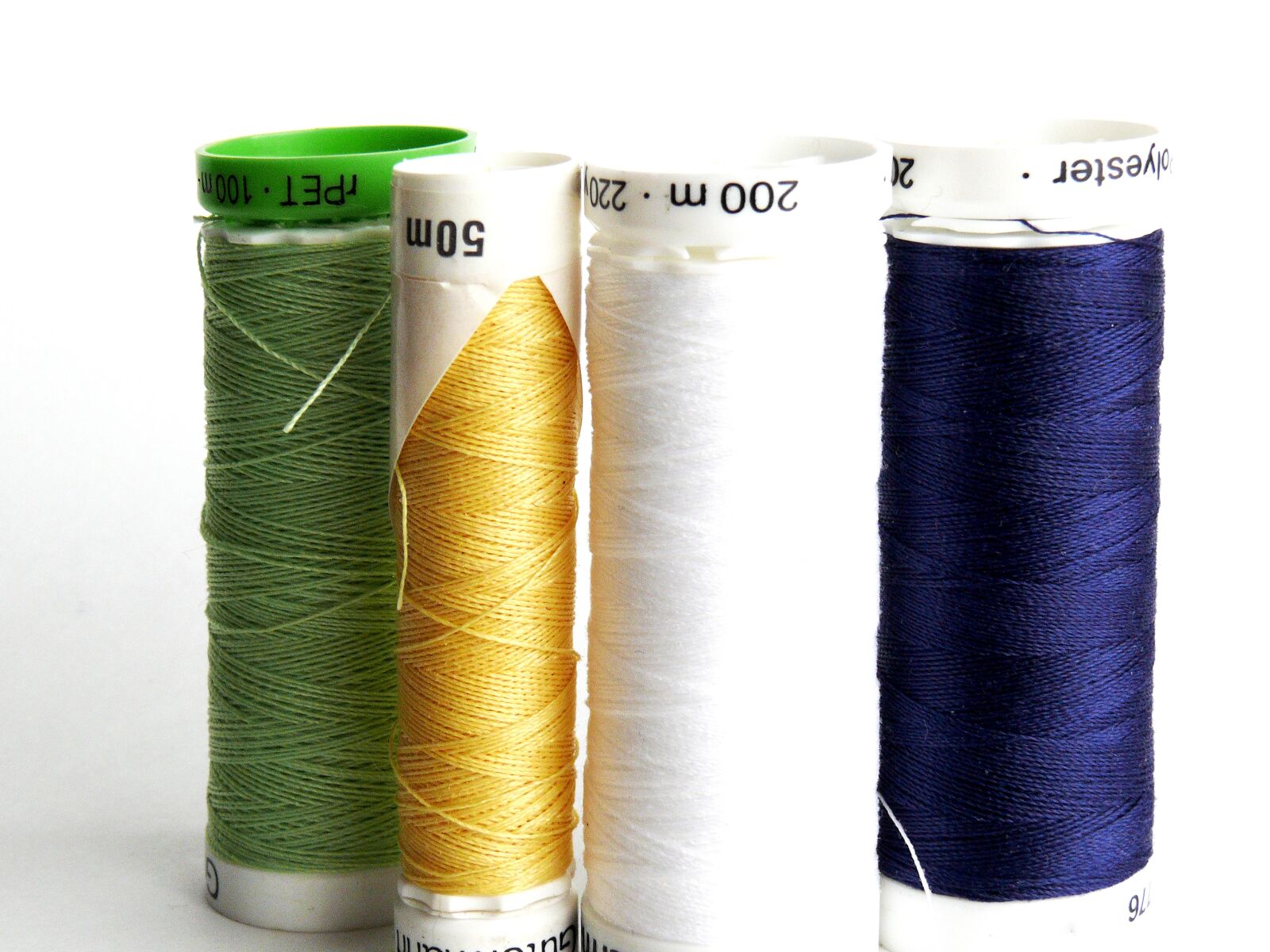 Leica V-LUX 1 sample photo. Yarn, sew, thread photography