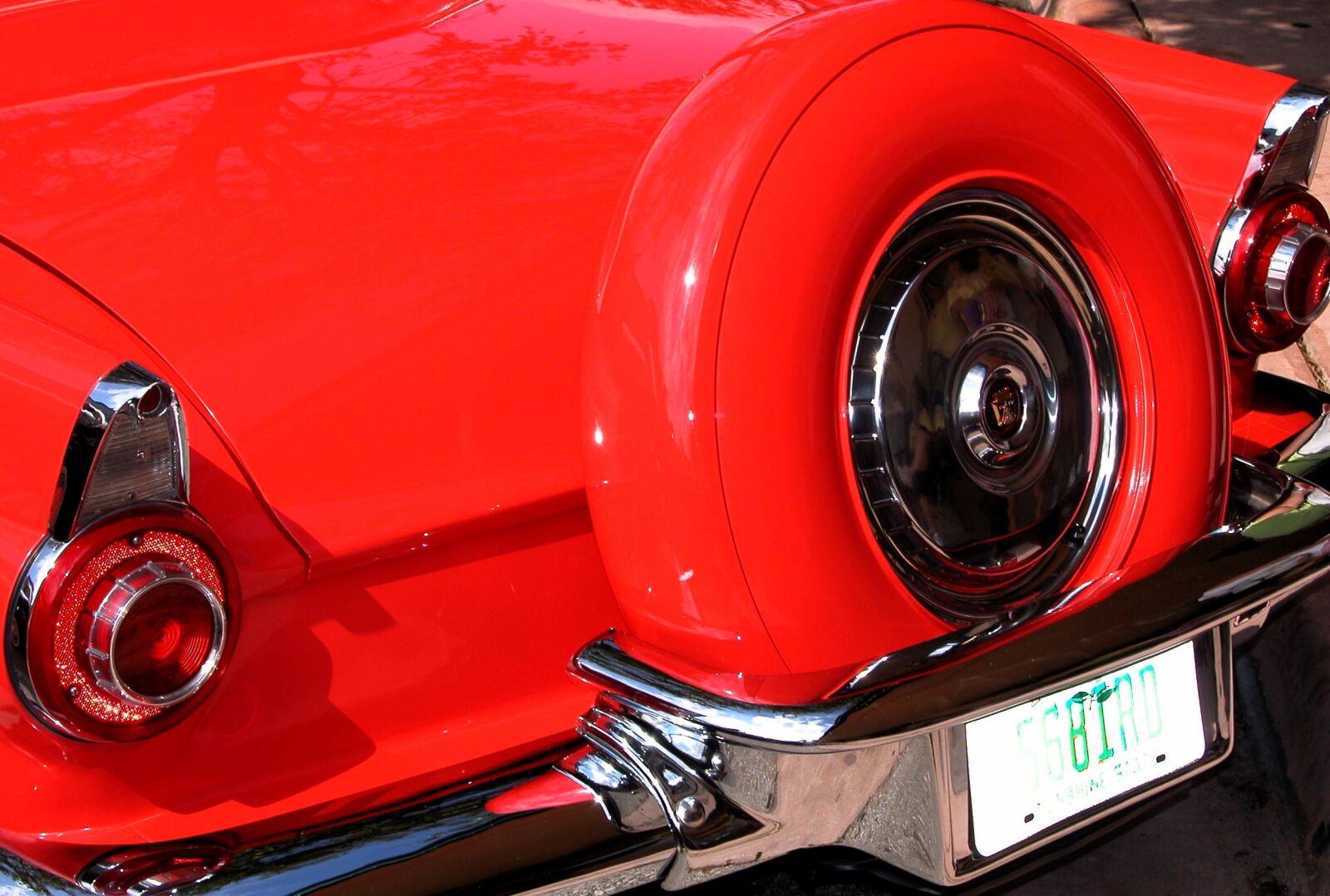 Nikon E5700 sample photo. Classic car, design, vintage photography