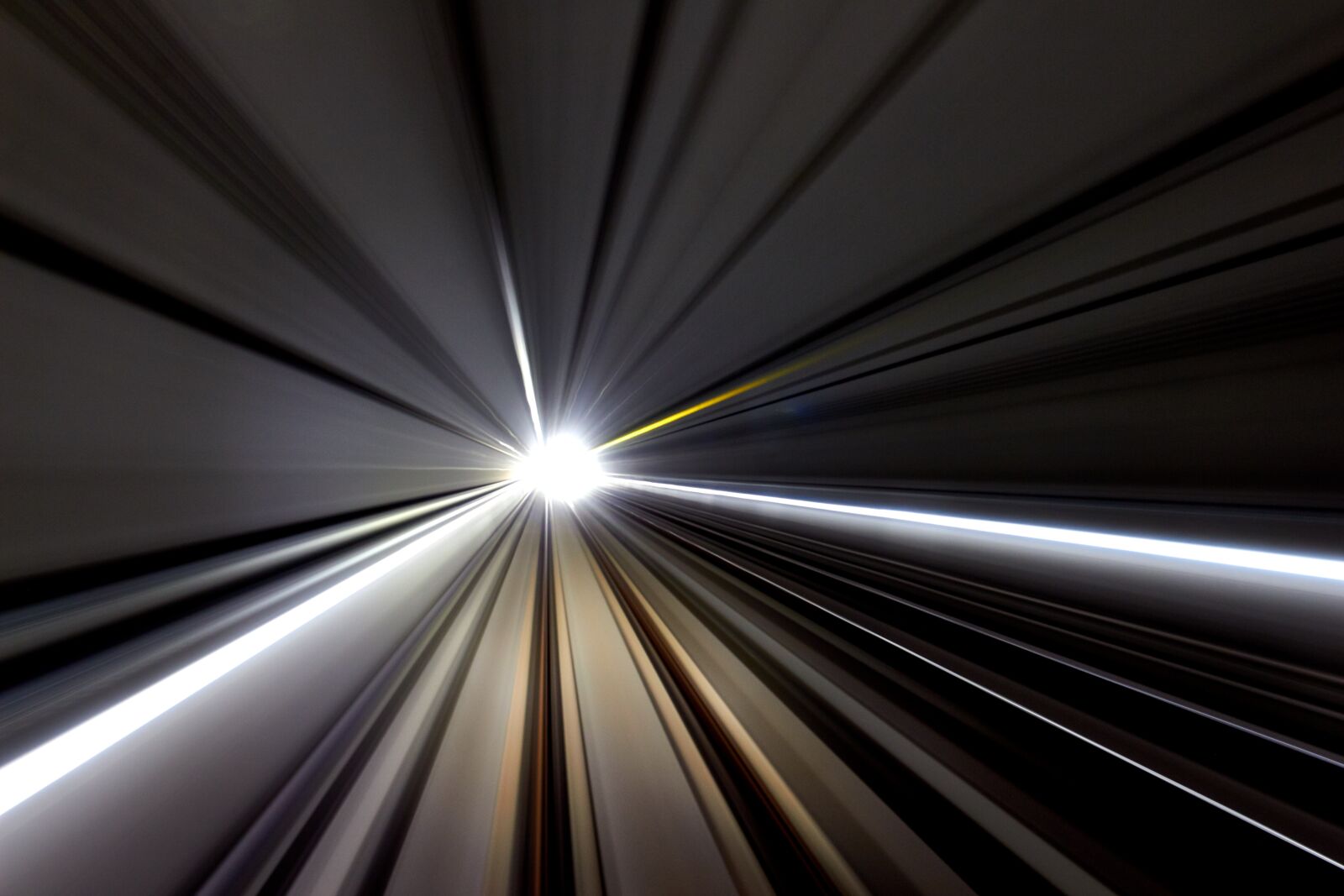 Canon EOS 700D (EOS Rebel T5i / EOS Kiss X7i) sample photo. Subway, abstract, light photography