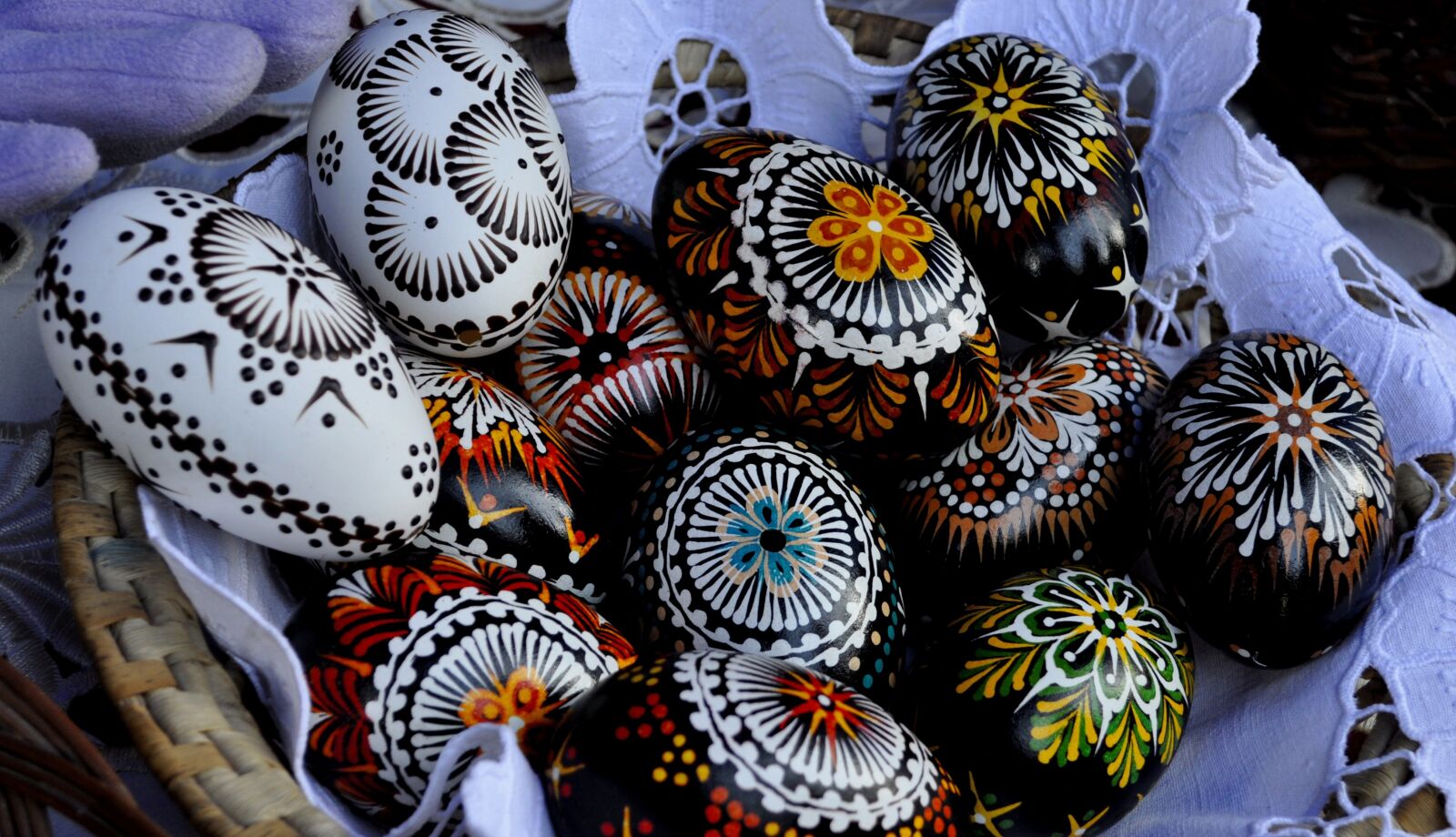 Nikon D5000 sample photo. Model, easter eggs, eggs photography