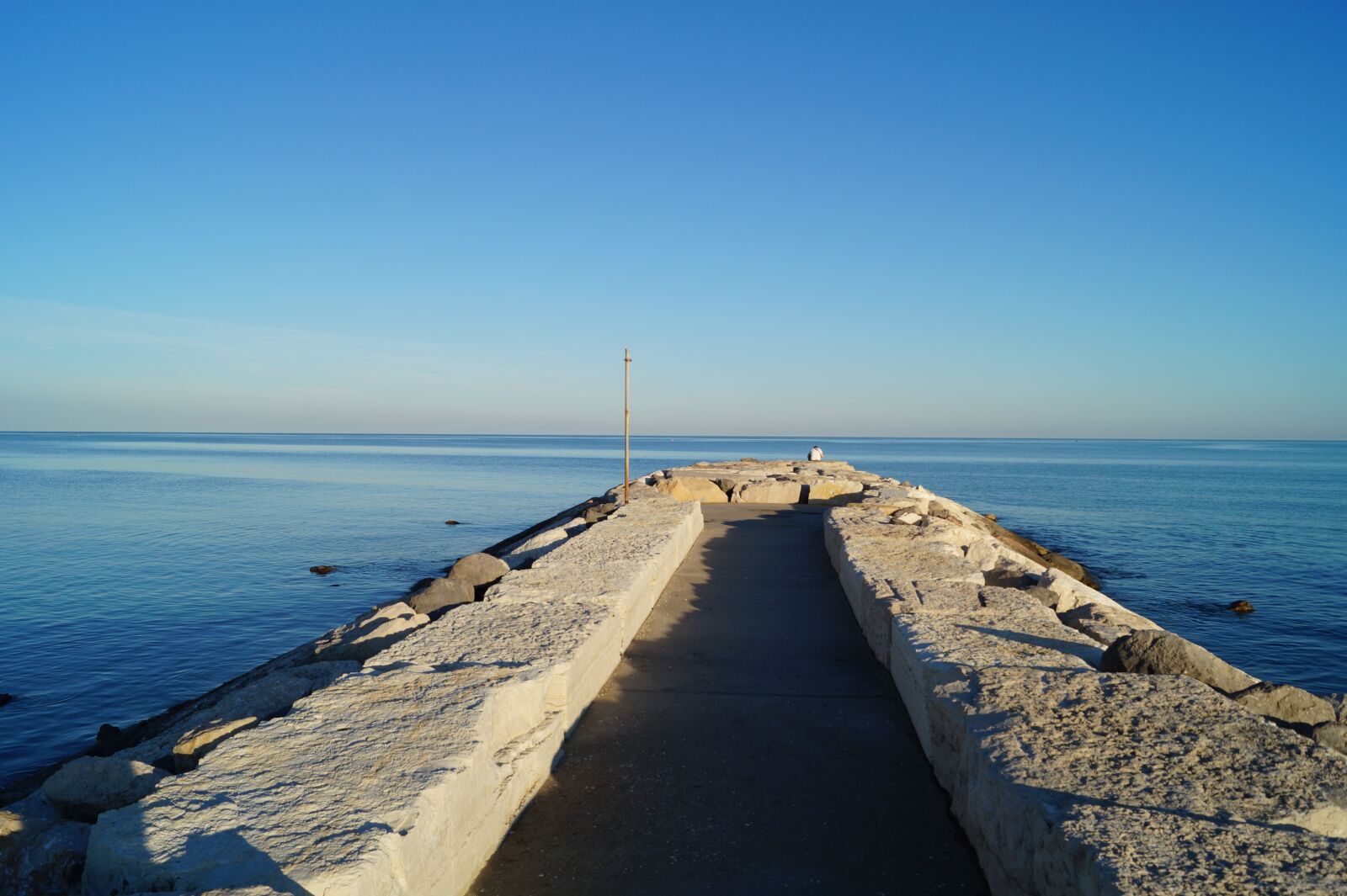 Sony DT 18-55mm F3.5-5.6 SAM II sample photo. Waters, sea, sky photography