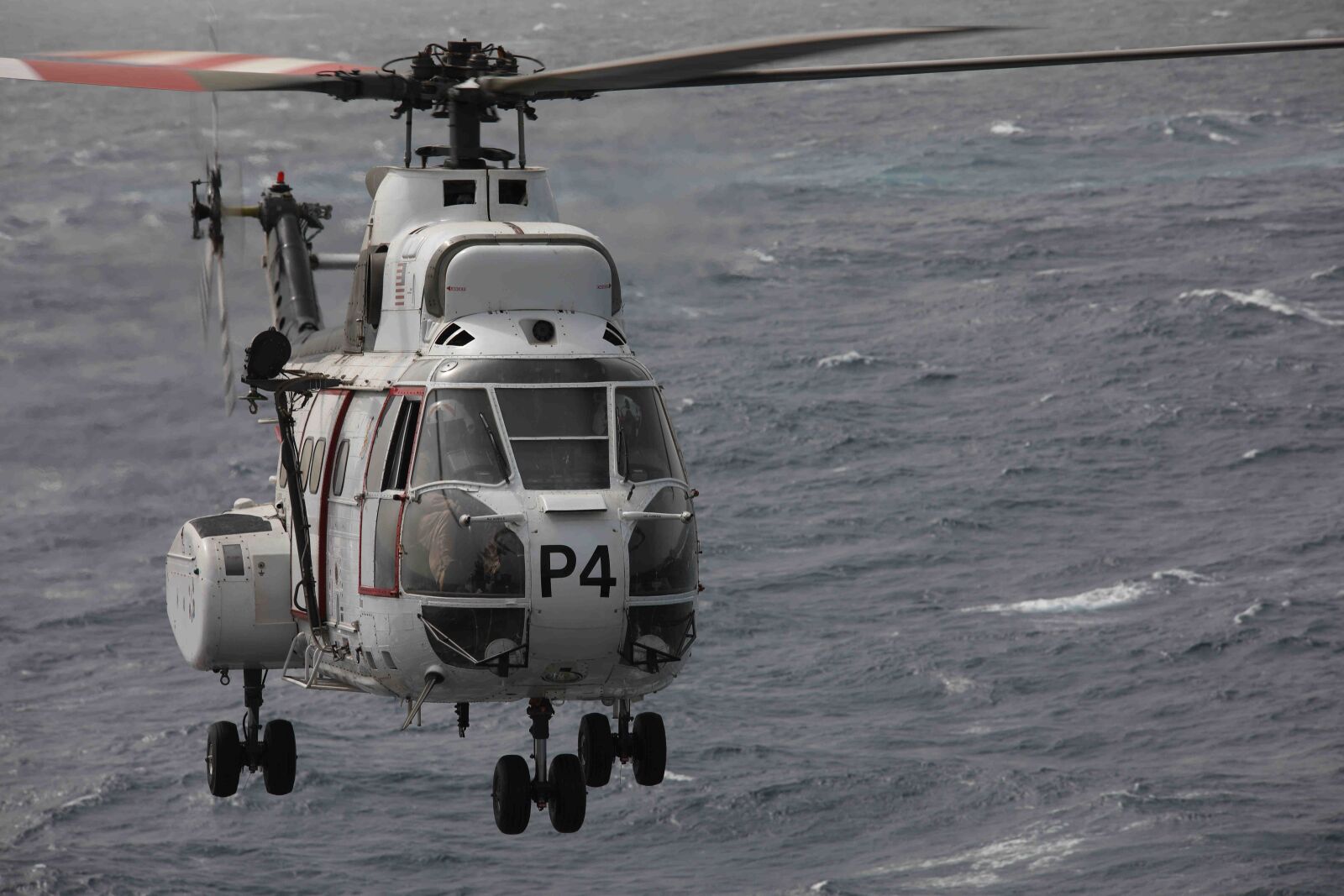 Canon EOS 5D Mark IV sample photo. Puma, helicopter, usn photography