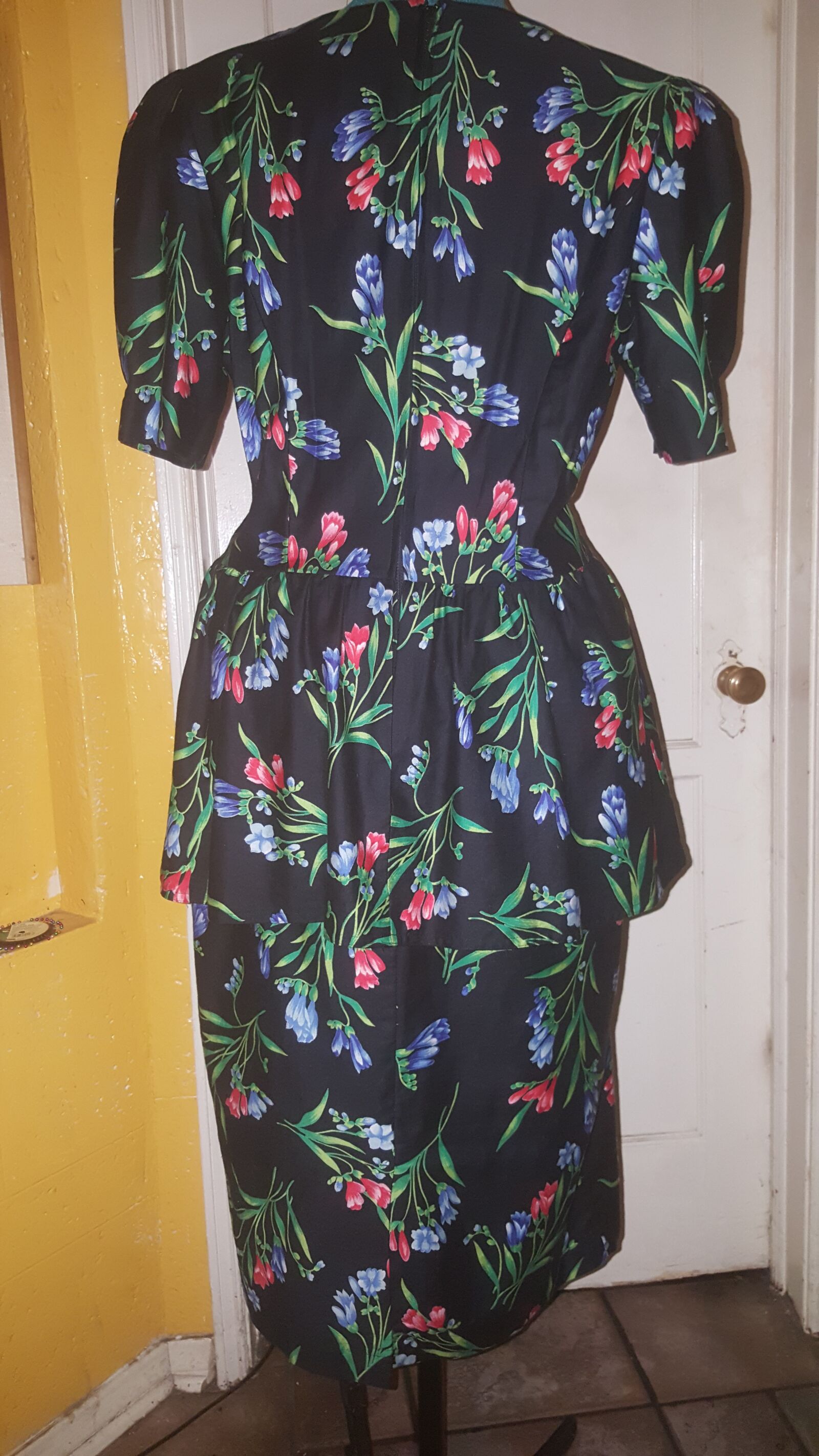 Samsung Galaxy Note5 sample photo. Dress, vintage, clothing photography
