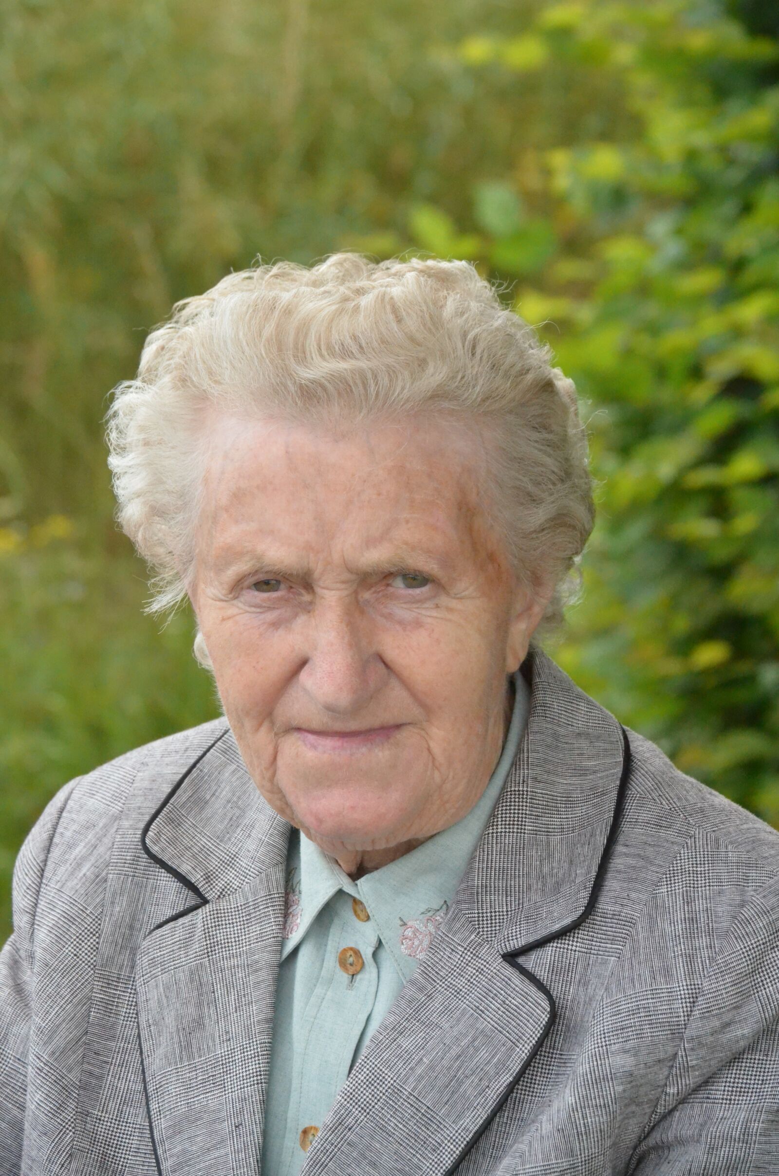 Nikon D5100 sample photo. Grandma, lady, old lady photography