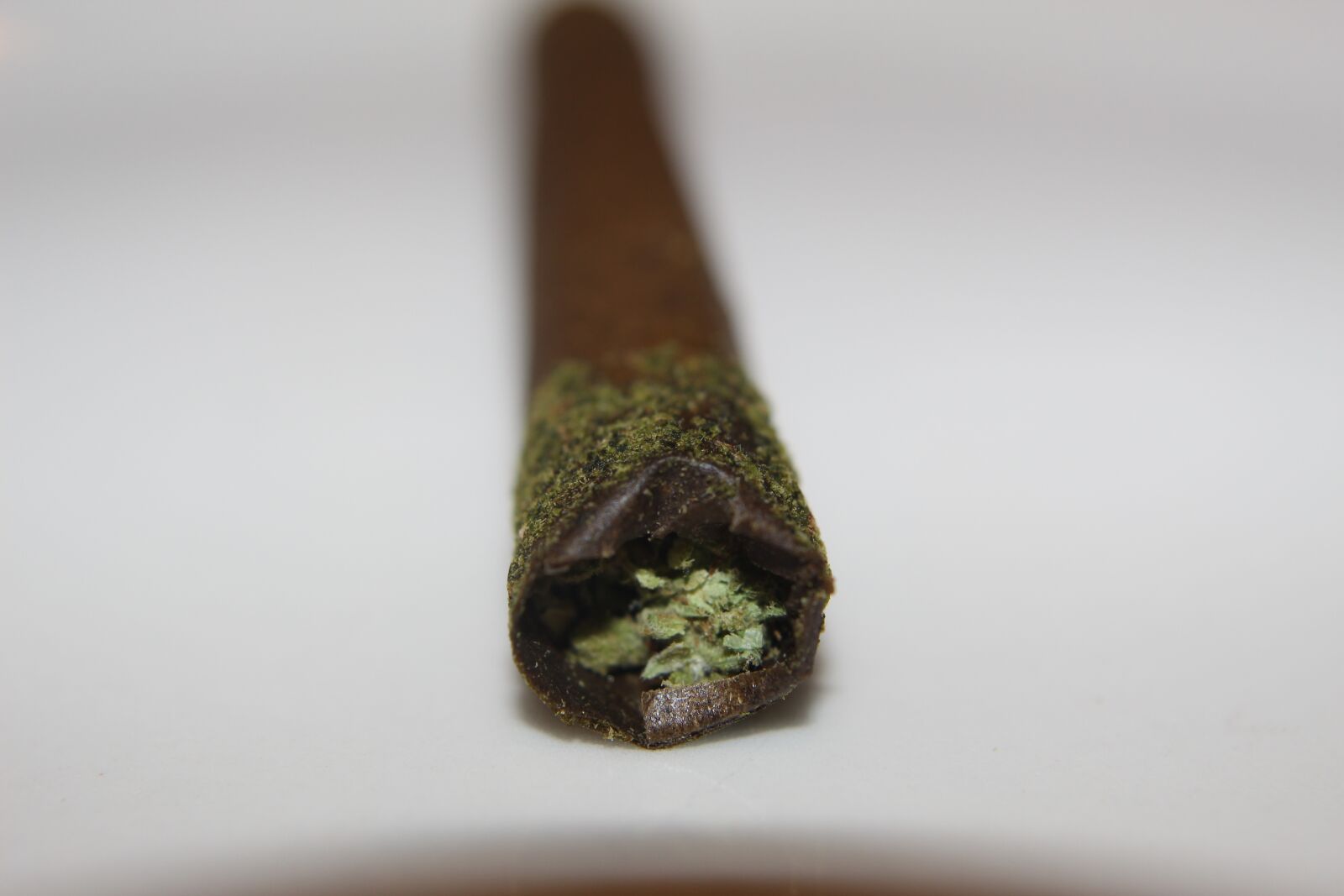 Canon EOS 1300D (EOS Rebel T6 / EOS Kiss X80) sample photo. Canna stick, infused pre-rolled photography