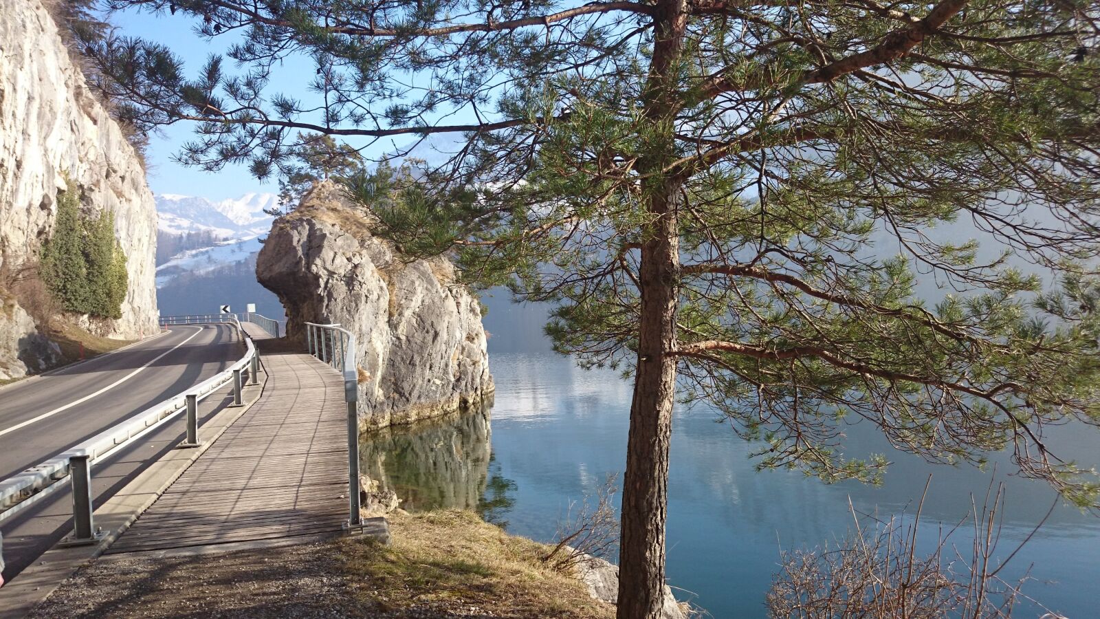 Sony Xperia Z1 Compact sample photo. Lake alpine, way, spacer photography