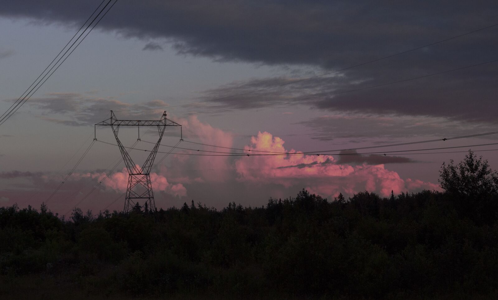 Canon EOS 700D (EOS Rebel T5i / EOS Kiss X7i) + Canon EF 50mm F1.8 STM sample photo. Backlight, clouds, electric, pillar photography