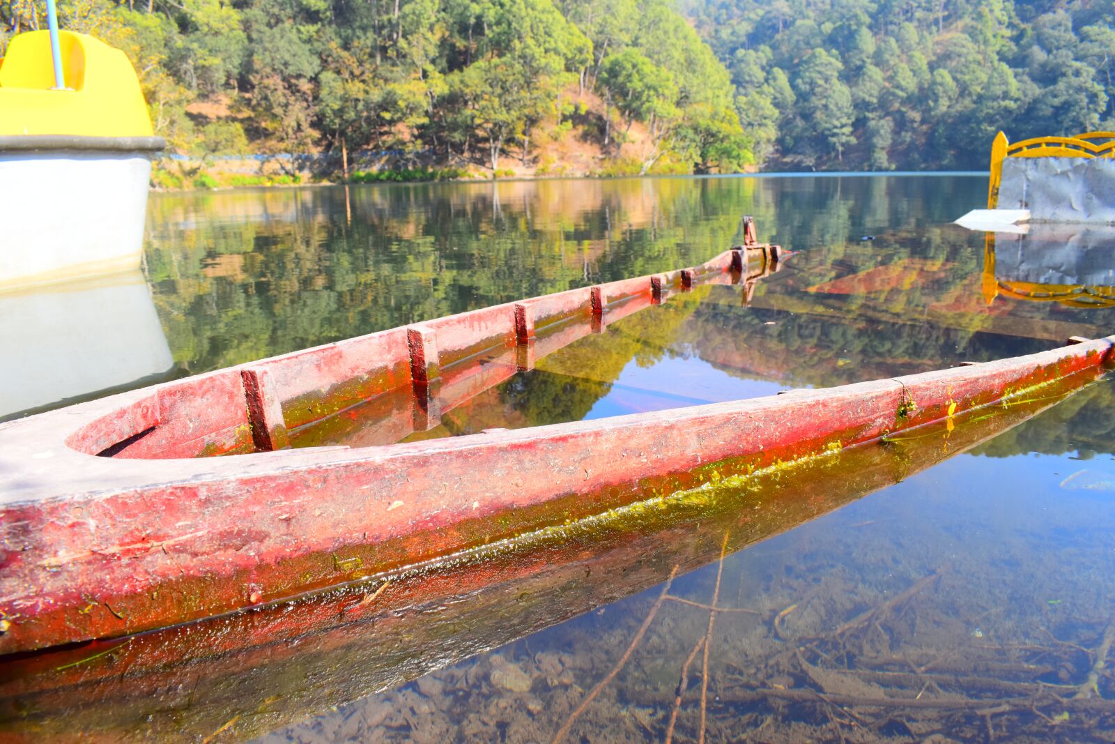 Nikon D5600 sample photo. Boat, water, blue photography