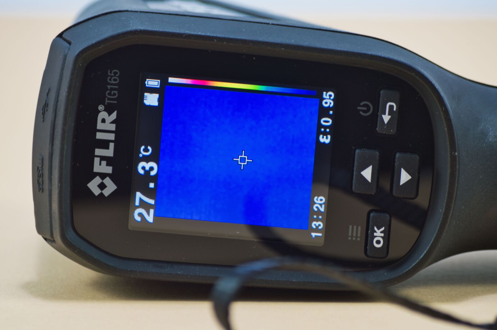 Nikon D3200 sample photo. Thermographer, temperature meter, thermography photography