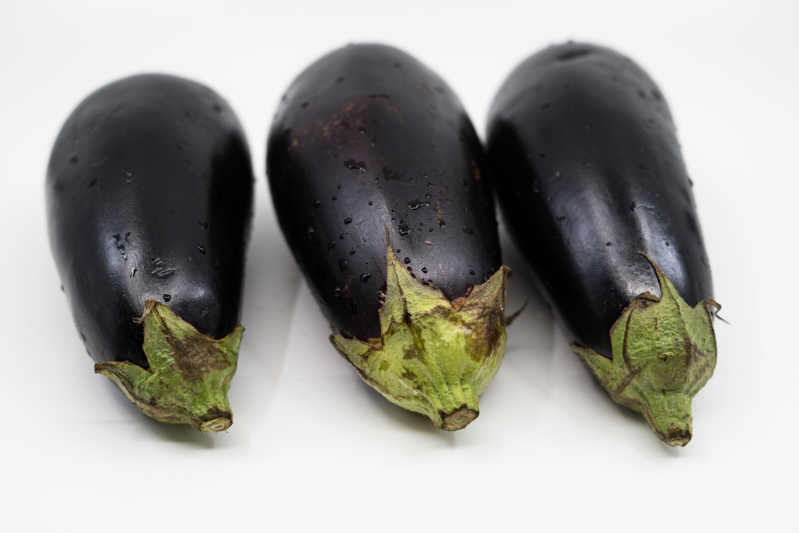 Sony a99 II + Minolta AF 50mm F1.4 [New] sample photo. Eggplant, vegetable, fruit photography