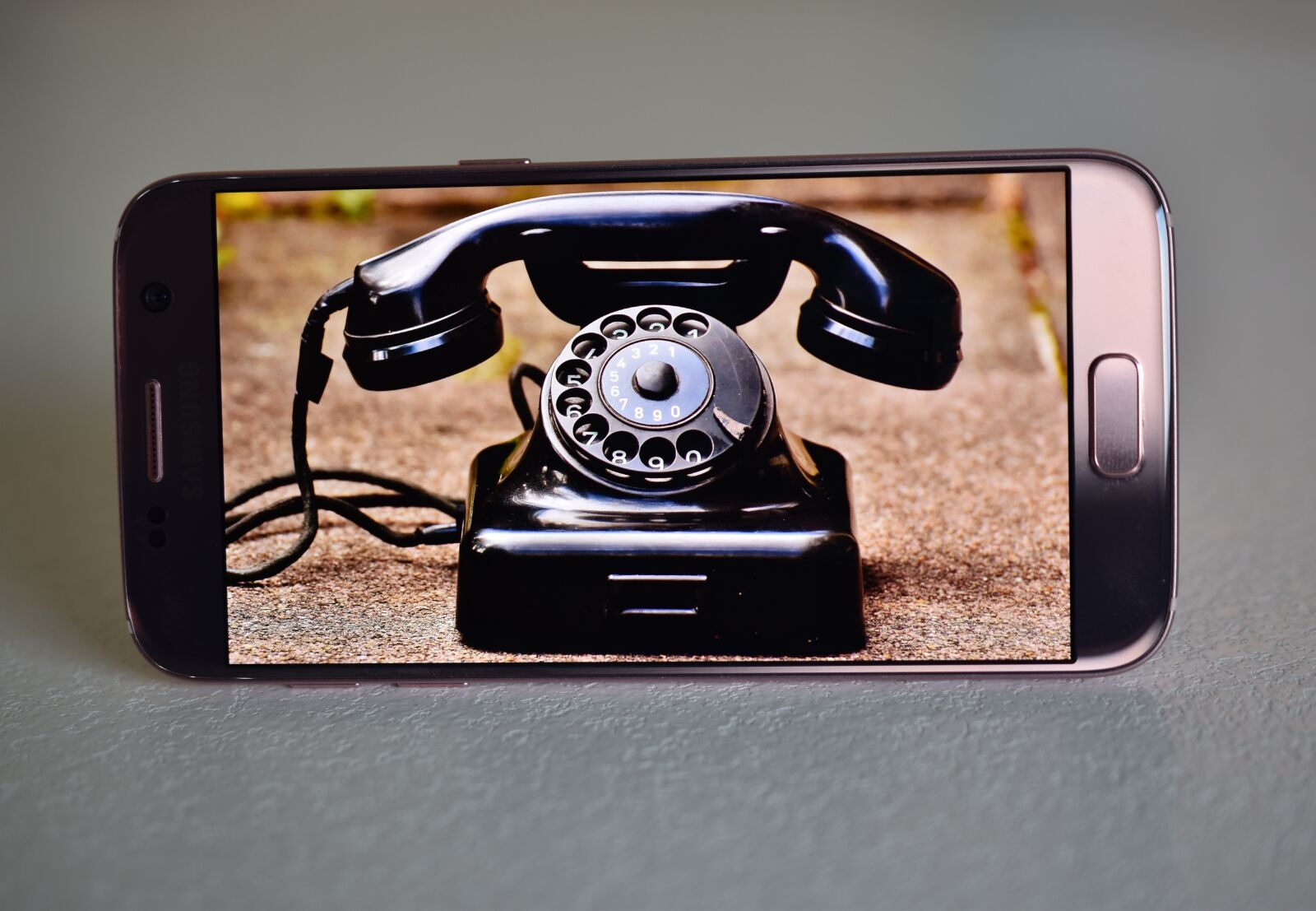 Nikon D5600 sample photo. Phone, smartphone, mobile photography