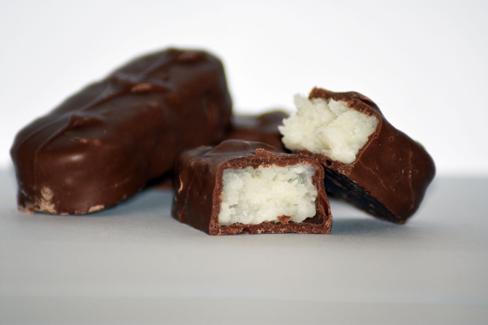Nikon D3400 sample photo. Chocolate, bounty, dessert photography