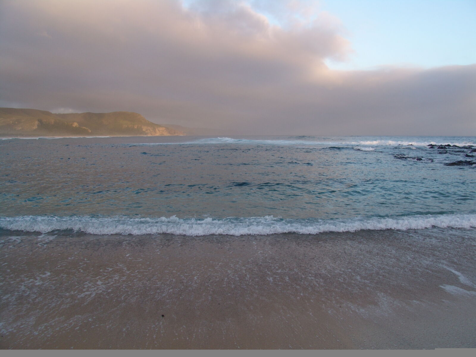 Sony DSC-F828 sample photo. Clouds, sea, beach, sunrise photography