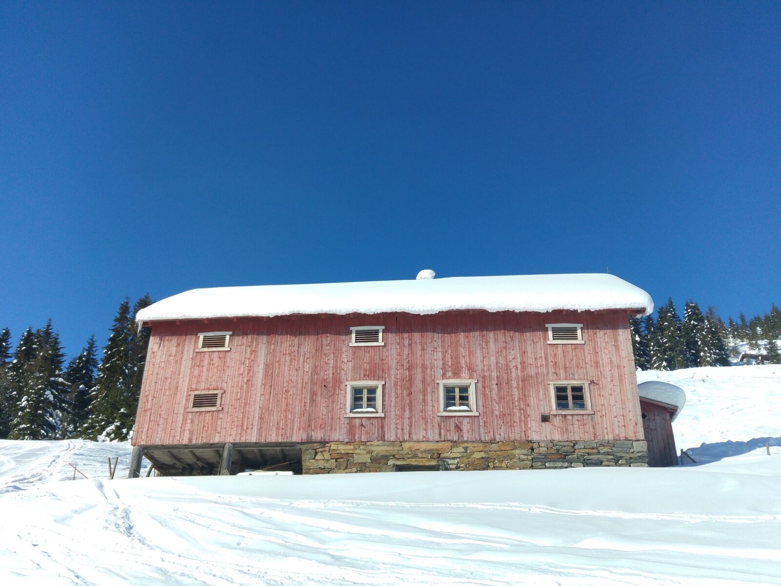 LG G4 sample photo. Snow, winter, house photography