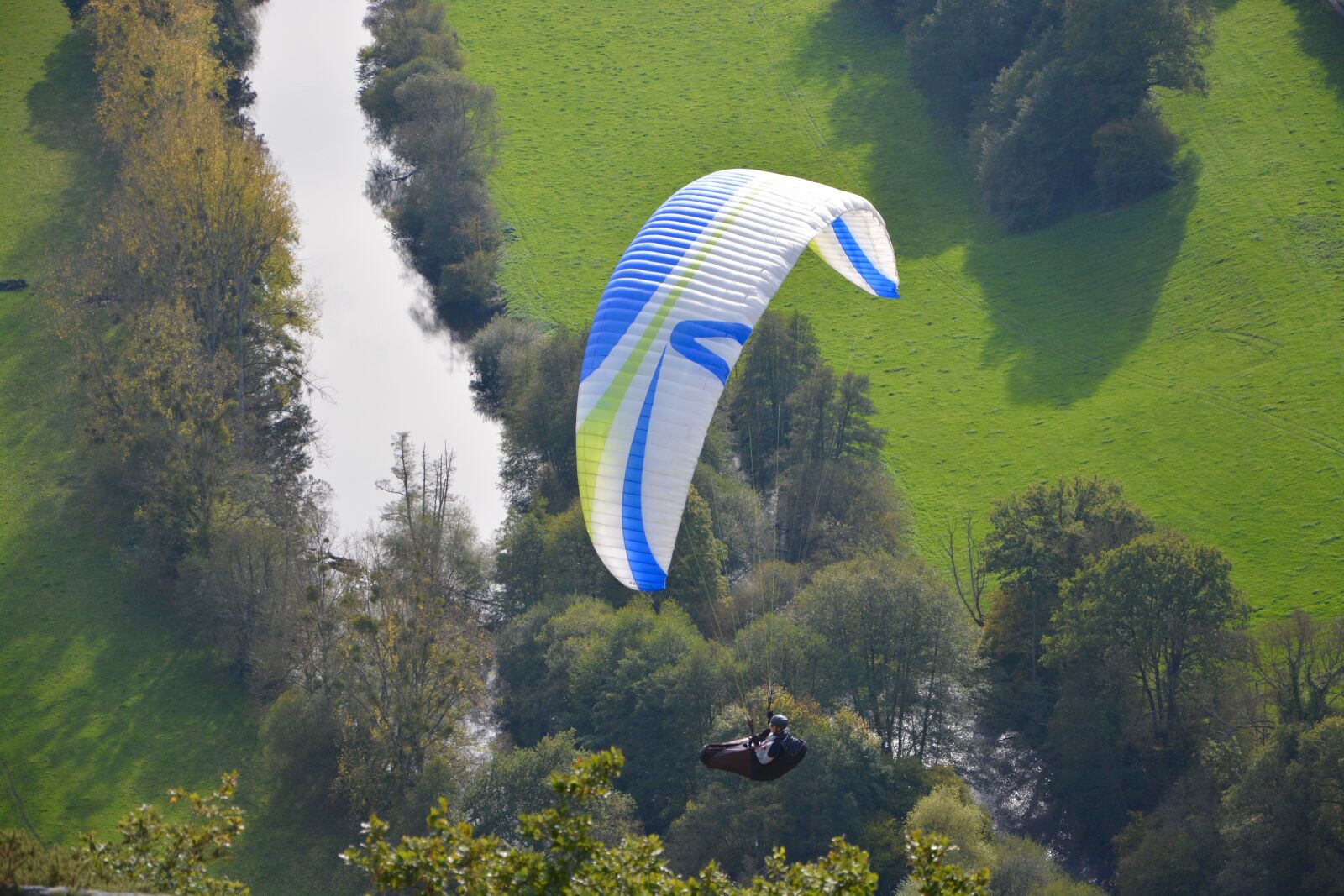 Nikon D5200 sample photo. Paragliders, practice in free photography