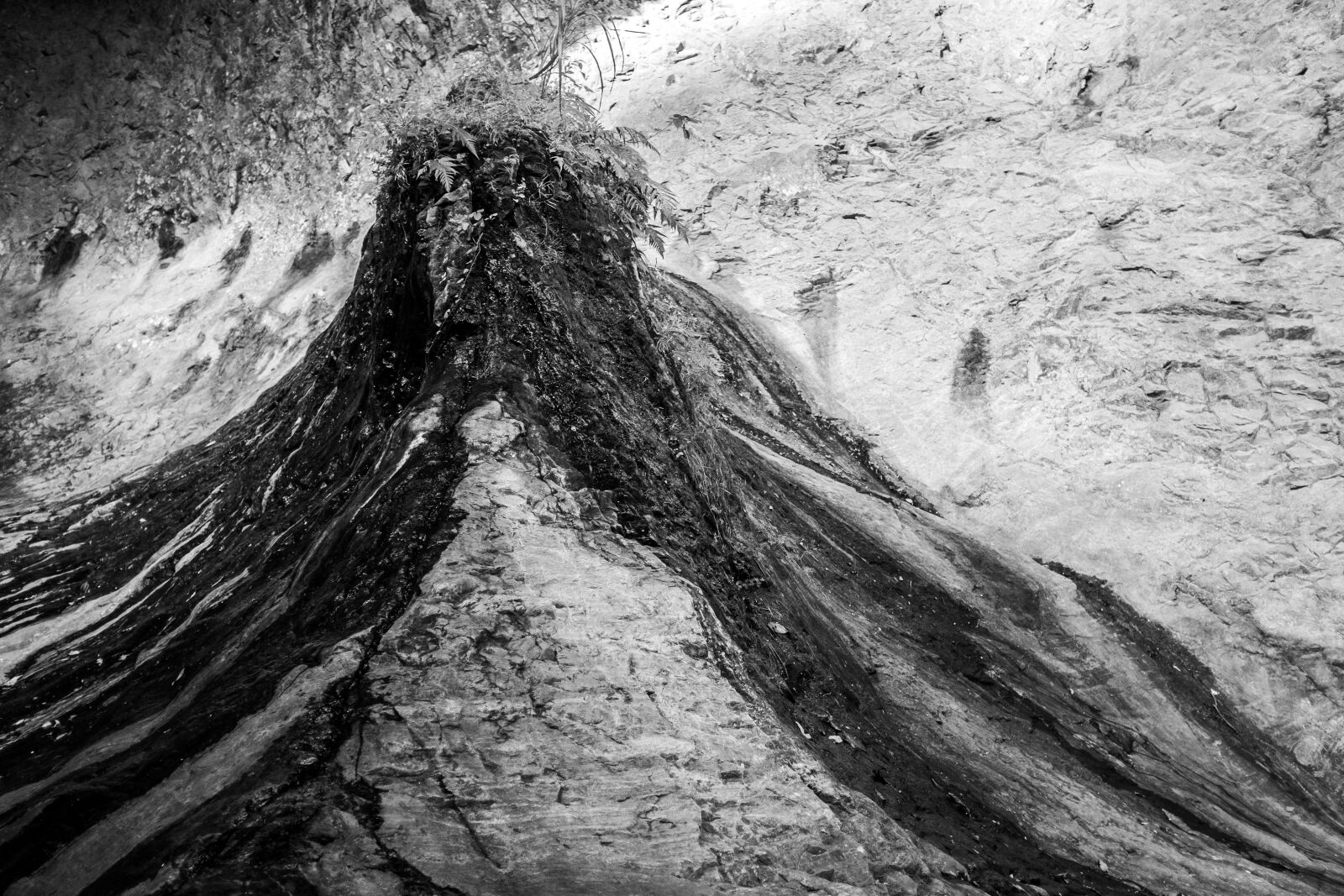 Fujifilm X100T sample photo. Cave, stalagmite, cavern photography