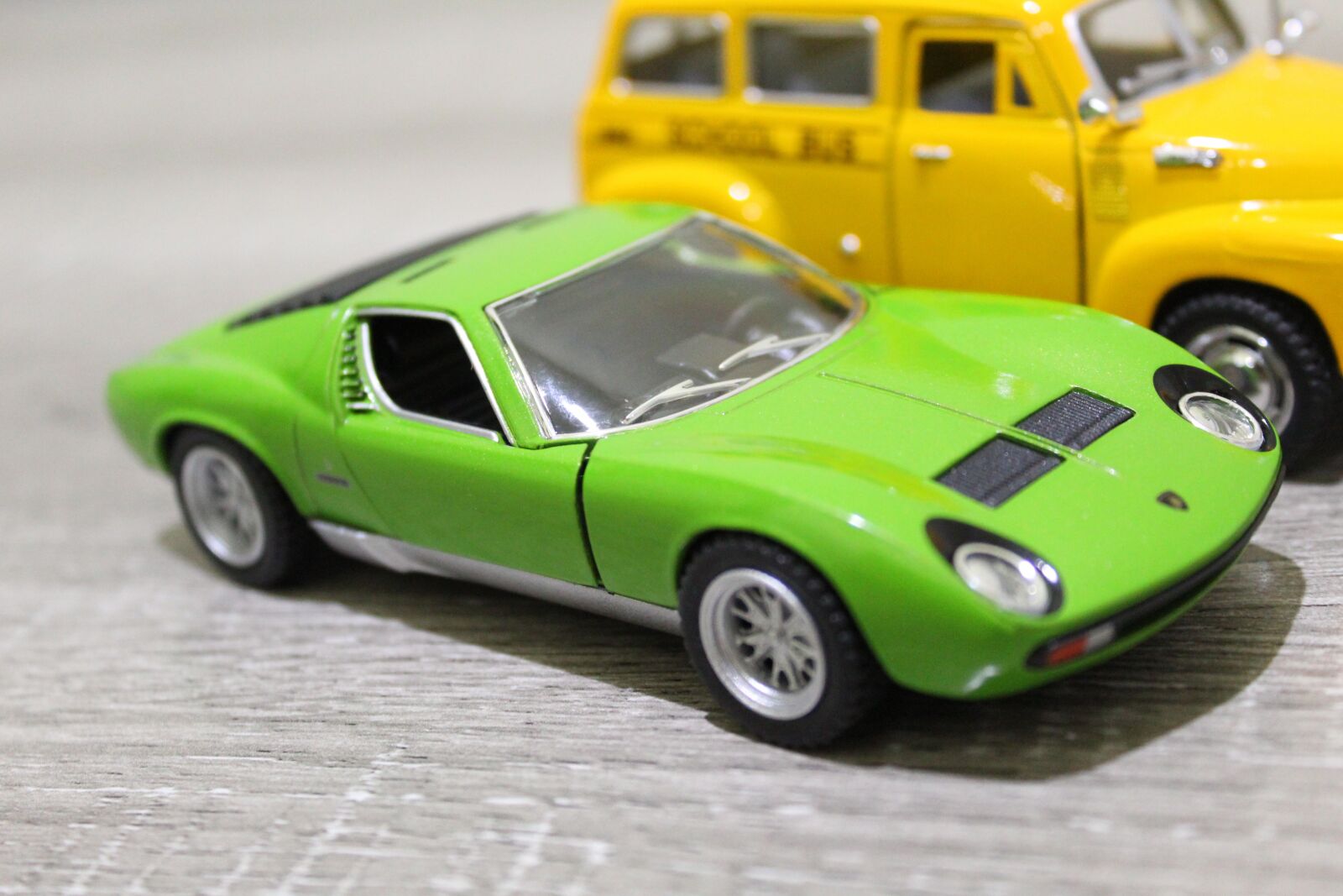 Canon EOS 1300D (EOS Rebel T6 / EOS Kiss X80) sample photo. Car, vehicle, drive photography