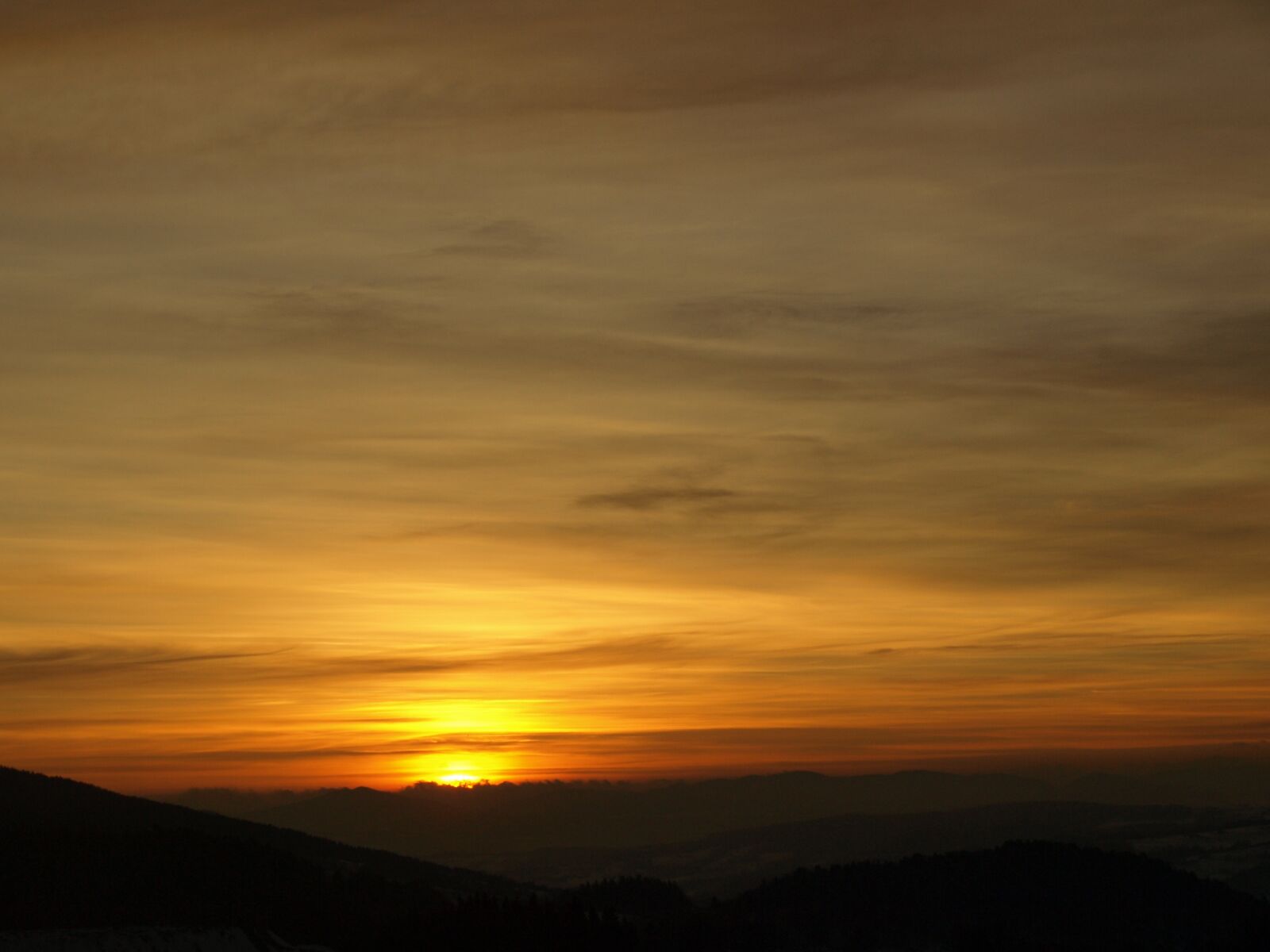 Olympus E-510 (EVOLT E-510) sample photo. Sunrise, dawn, the sun photography