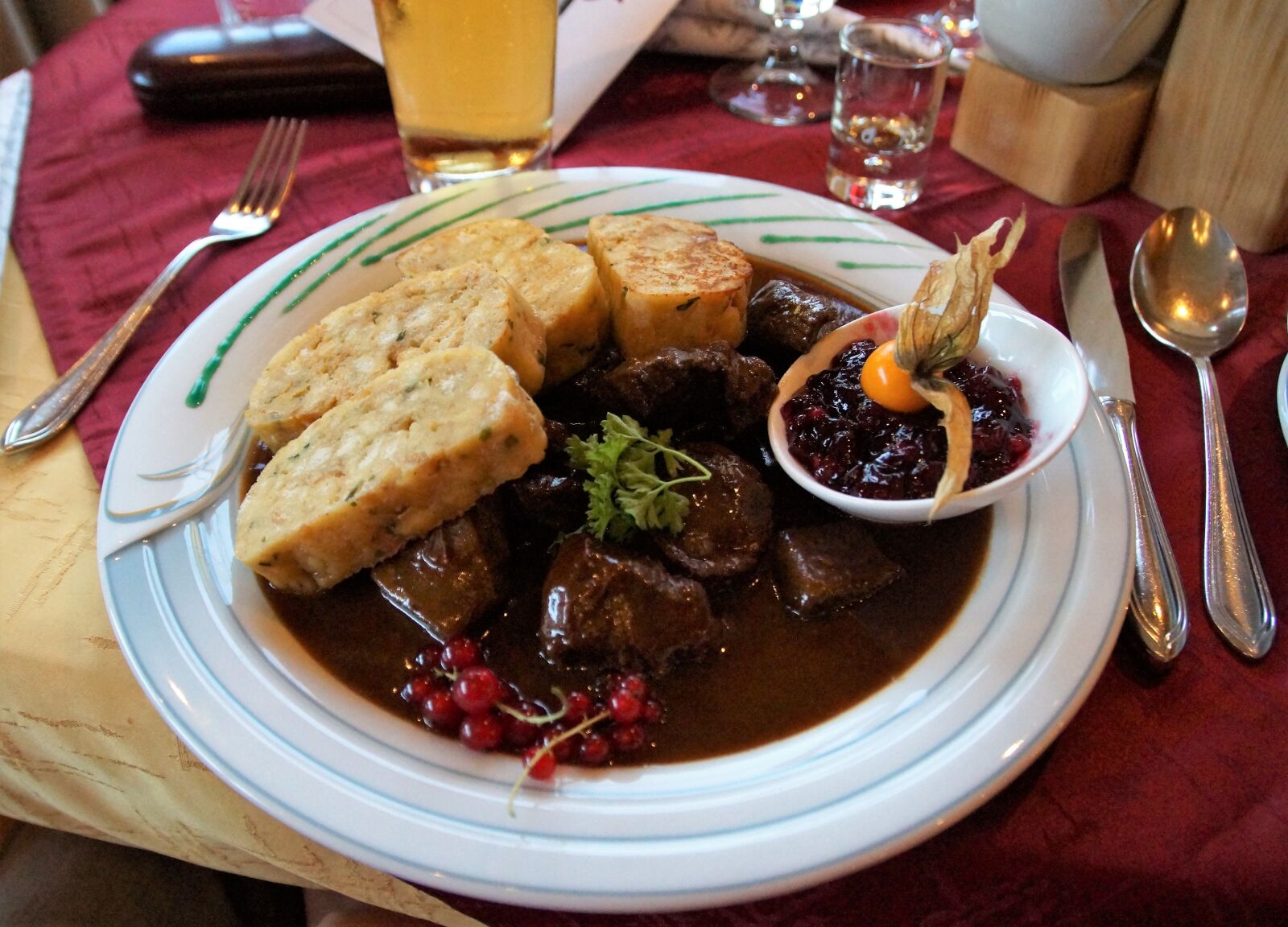 Sony SLT-A58 sample photo. Deer stew, specialty, traditional photography