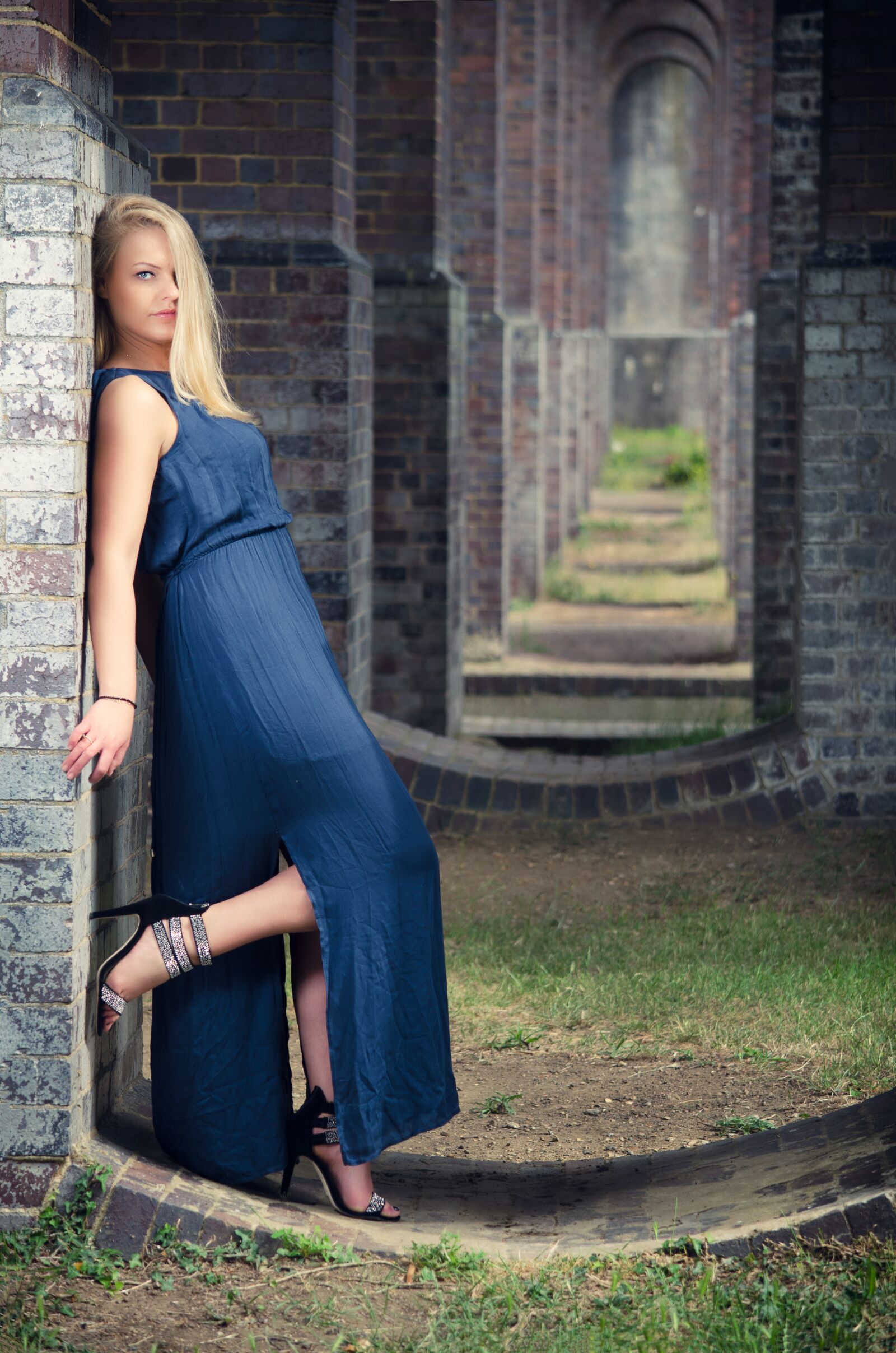 Nikon D7000 sample photo. Model, bridge, blue photography