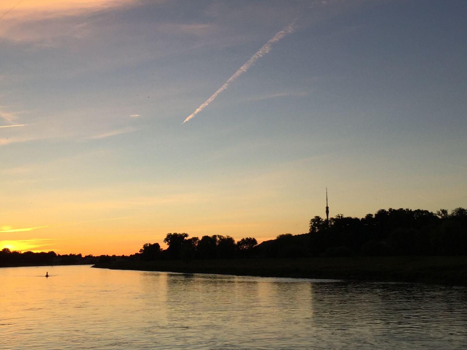 iPhone 6 back camera 4.15mm f/2.2 sample photo. Dresden, elbe, nature photography