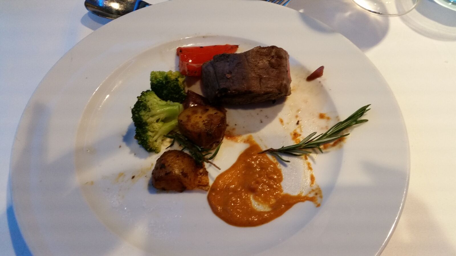 Samsung Galaxy S5 sample photo. Dinner, eat, restaurant photography