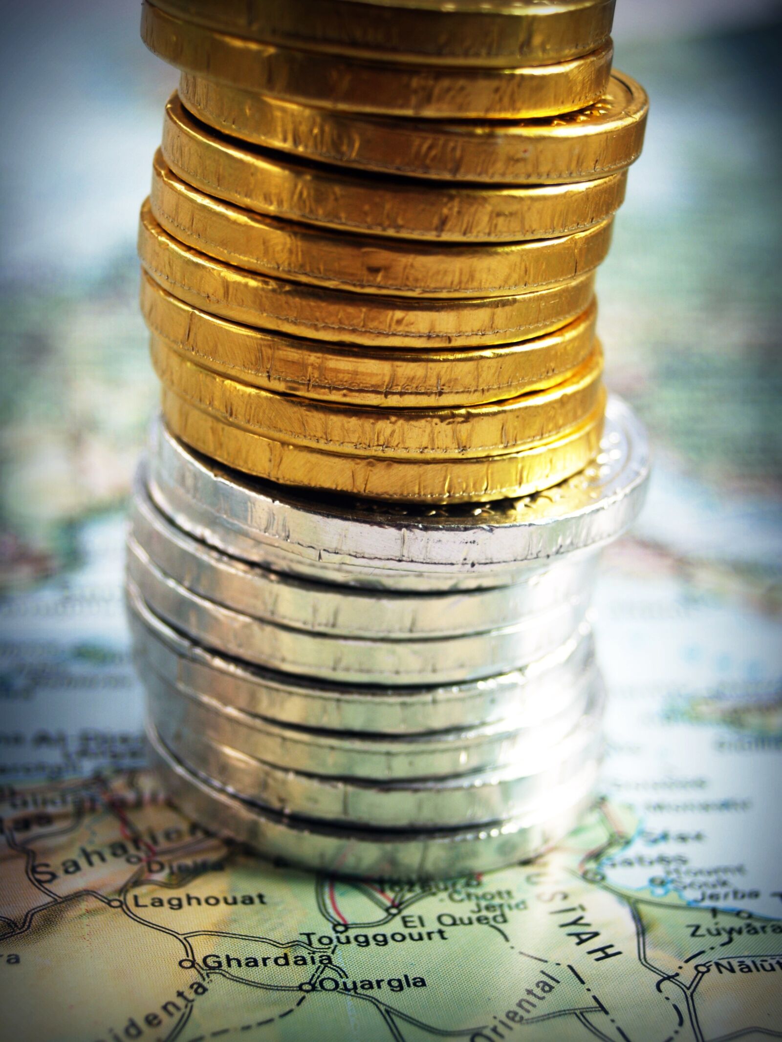 Olympus E-300 (EVOLT E-300) sample photo. Coin, gold, cash photography