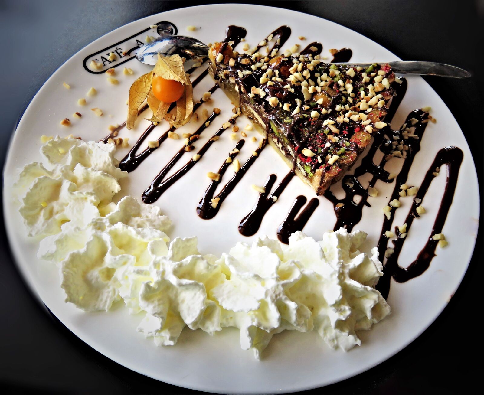 Canon PowerShot SX710 HS sample photo. Nut cake, danish nut photography