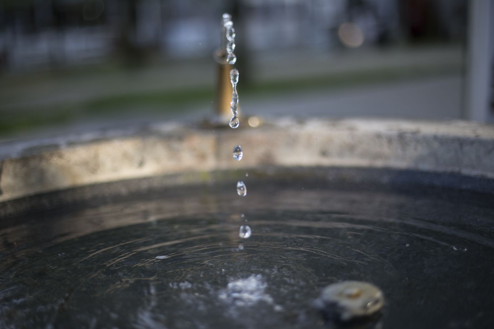 Canon EOS 6D + Canon EF 50mm F1.4 USM sample photo. Fountain, freeze, slow, motion photography