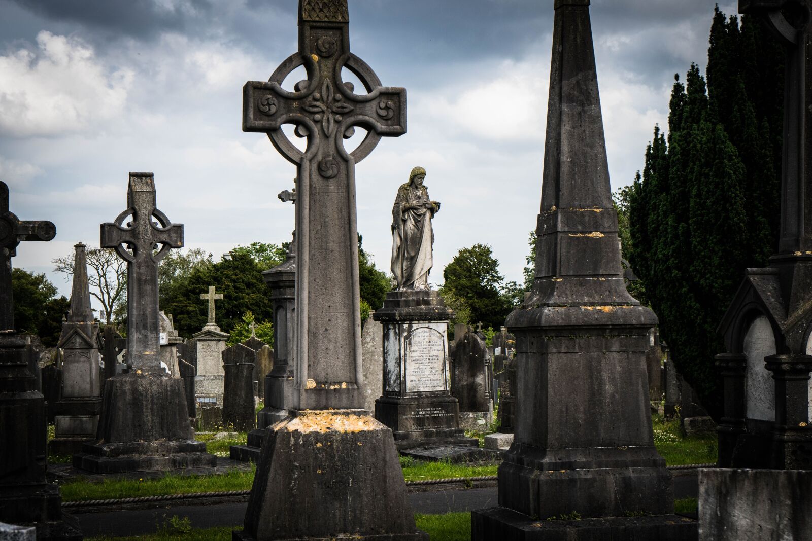 Sony a6500 + Sony Vario-Tessar T* E 16-70mm F4 ZA OSS sample photo. Glasnevin, dublin, ireland photography