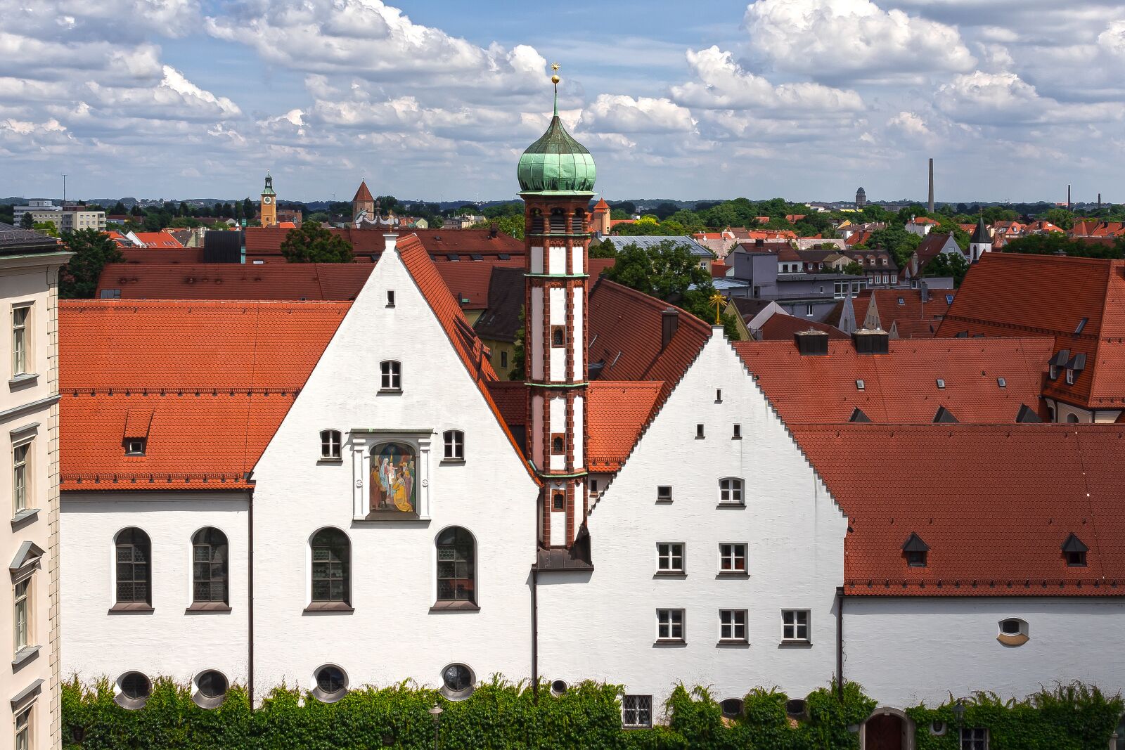 Canon EOS 1300D (EOS Rebel T6 / EOS Kiss X80) sample photo. Augsburg, town hall view photography