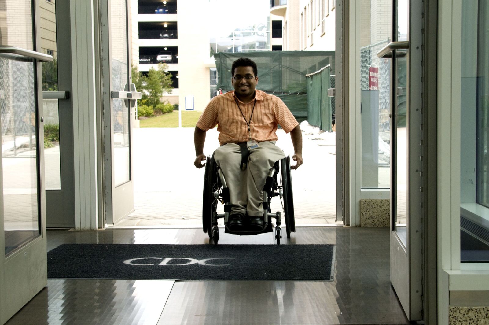 Nikon D300 sample photo. Sitting, wheelchair, triggered, mechanized photography