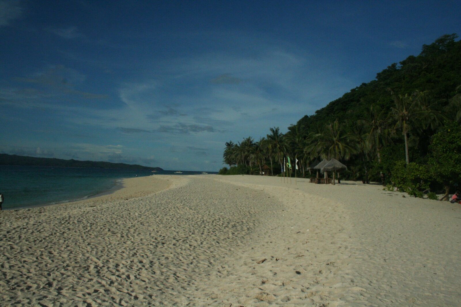 Canon EOS 350D (EOS Digital Rebel XT / EOS Kiss Digital N) sample photo. Beach, blue, skies, forest photography
