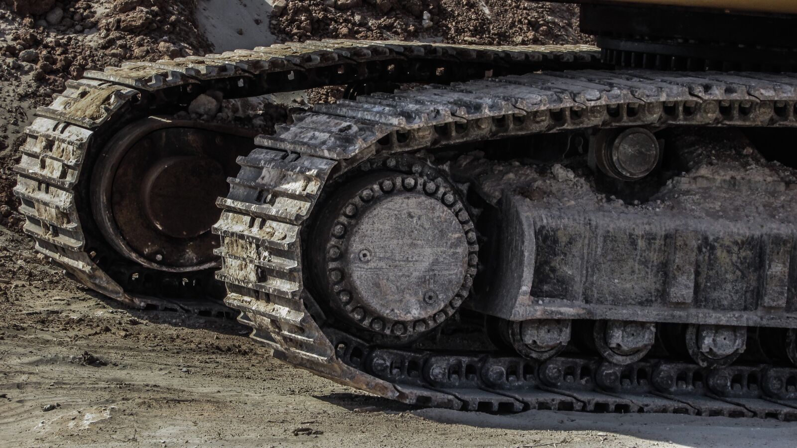 Canon PowerShot SX400 IS sample photo. Caterpillar, heavy machine, vehicle photography
