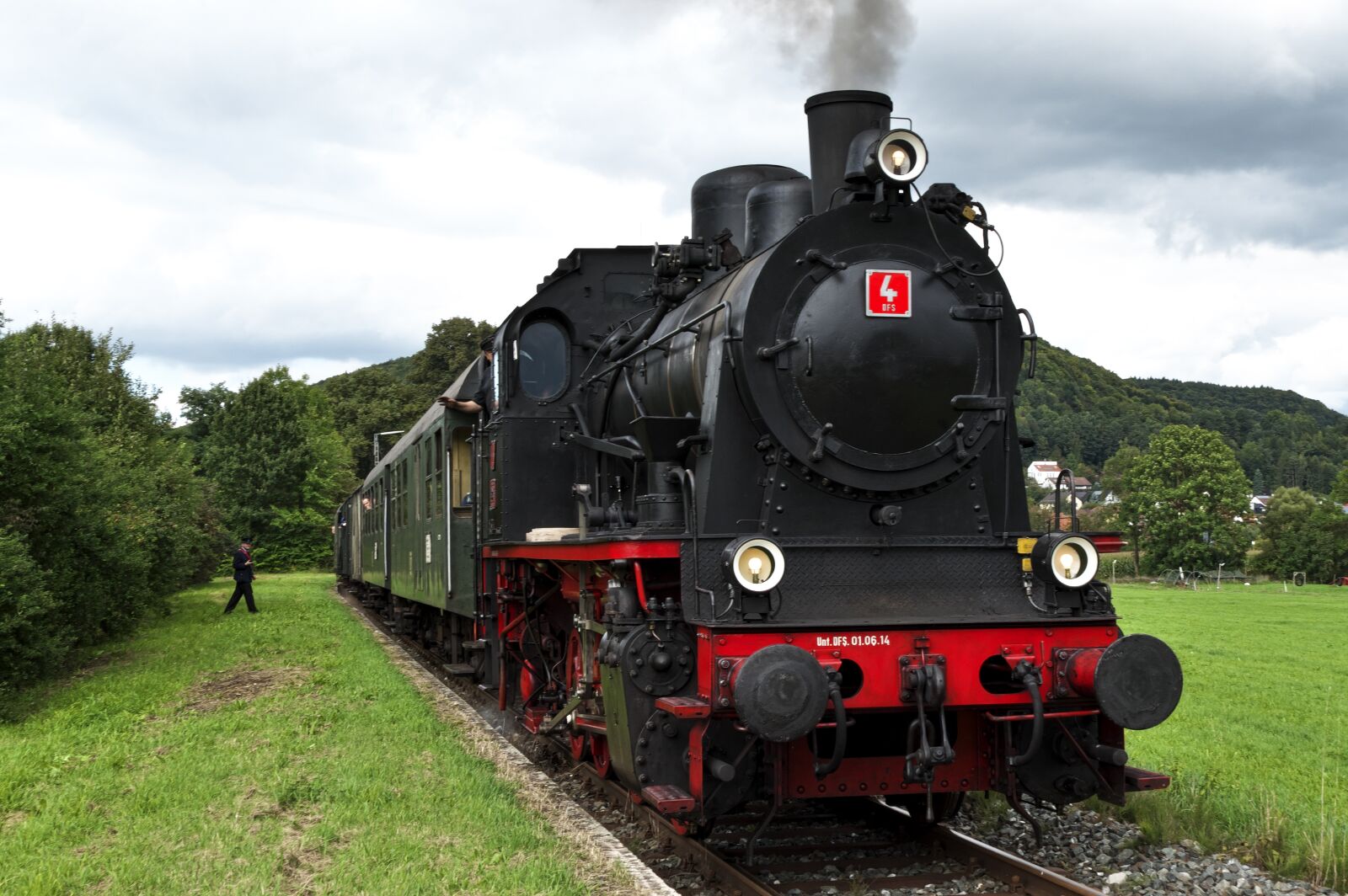 Panasonic Lumix DMC-FZ1000 sample photo. Steam locomotive, tank locomotive photography