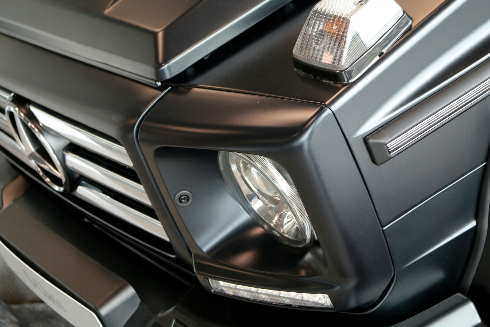 Canon EOS 70D sample photo. Automobile, automotive, benz, car photography