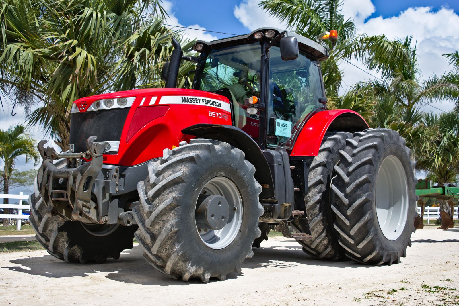 Nikon D7200 sample photo. Low angle, tractor, big photography