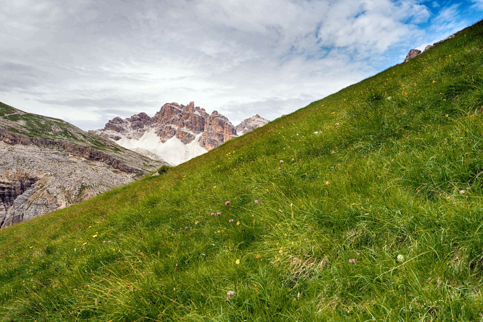 Olympus OM-D E-M5 II sample photo. Dolomites, landscape, italy photography