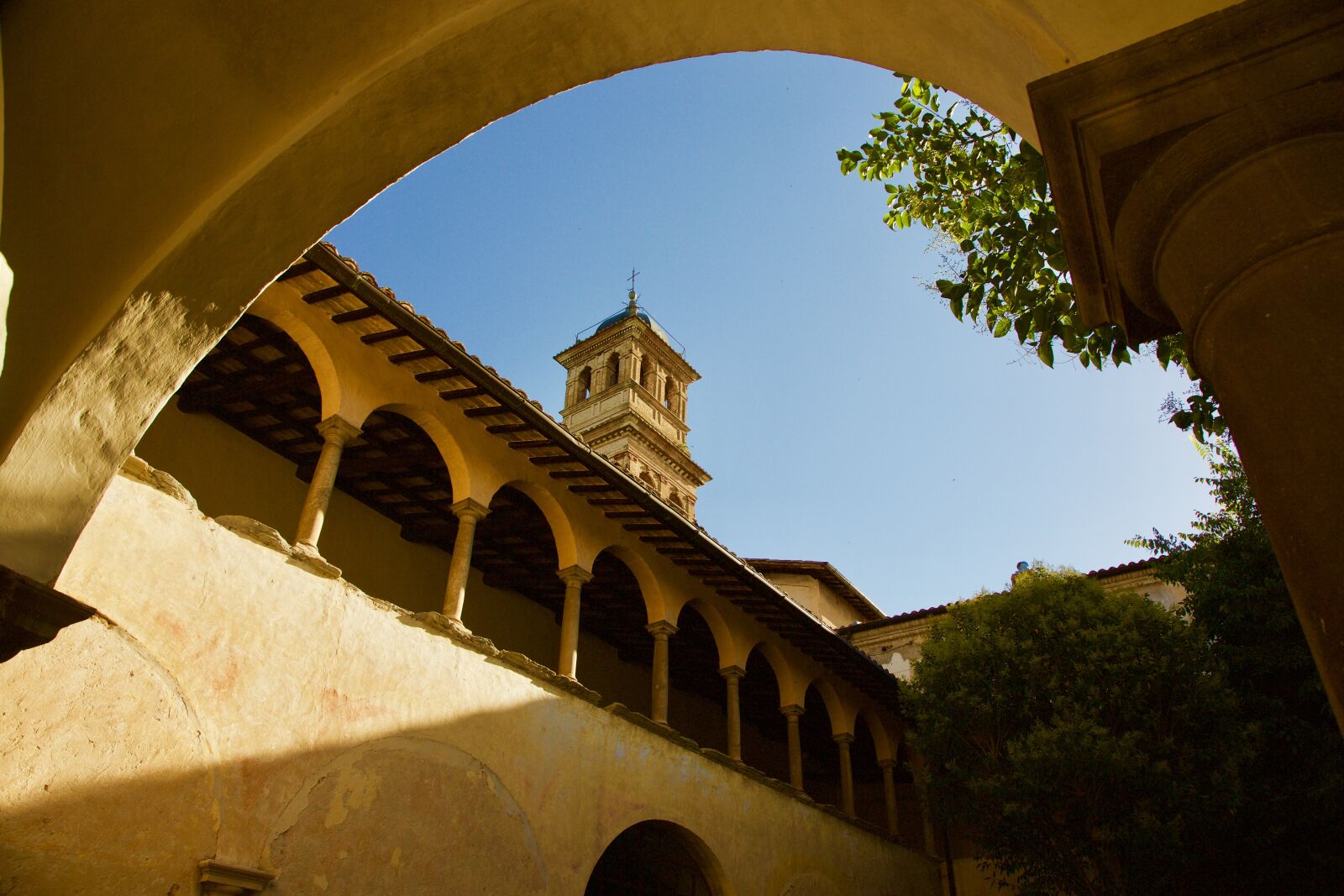 Canon EF 24-105mm F4L IS USM sample photo. Italy, monastery, masonry photography