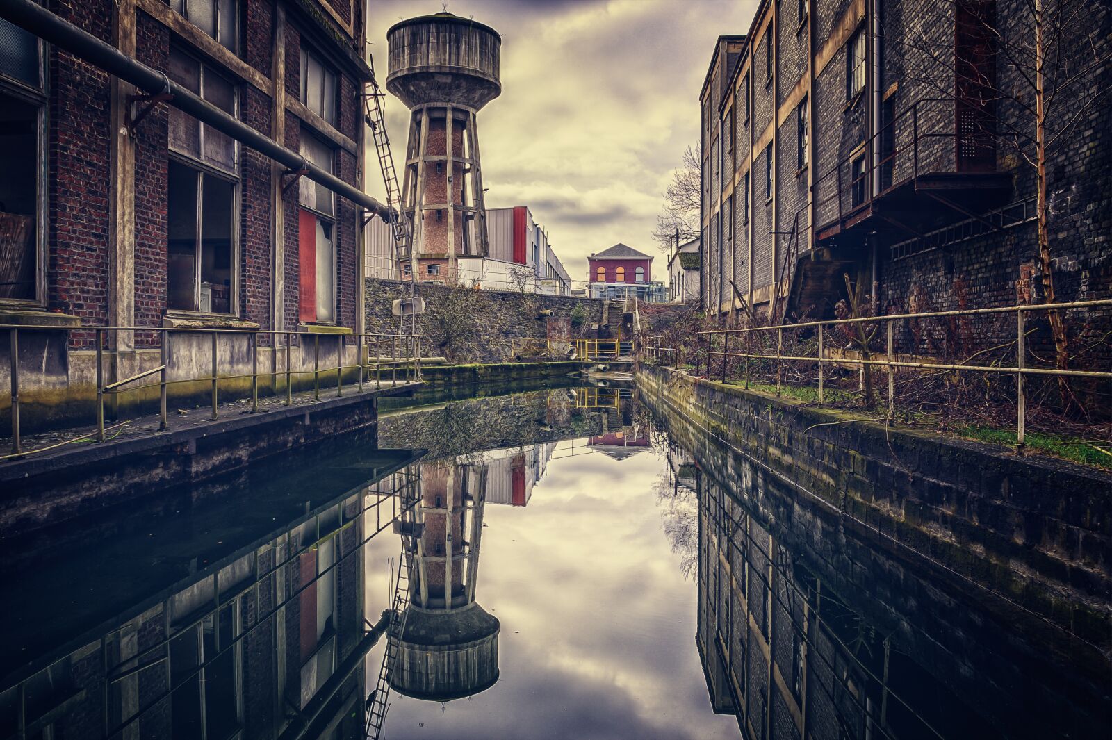 Nikon Z6 sample photo. Factory, old, mirroring photography