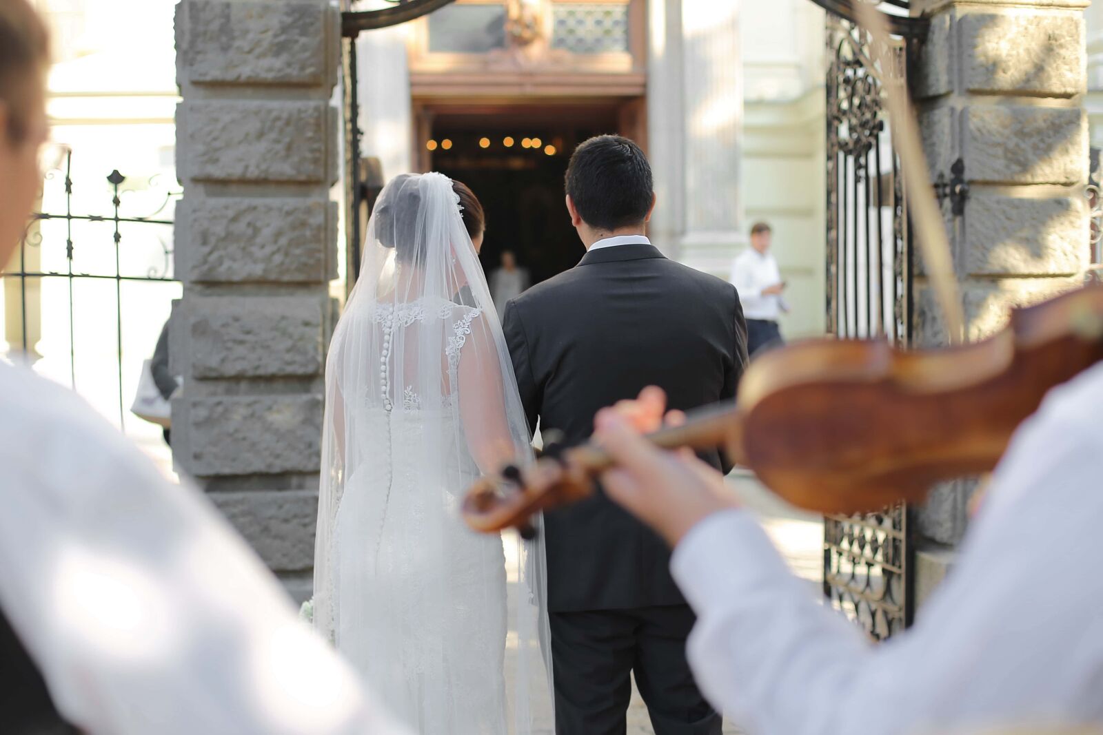 Canon EOS 6D + Canon EF 50mm F1.4 USM sample photo. Bride, woman, man, groom photography