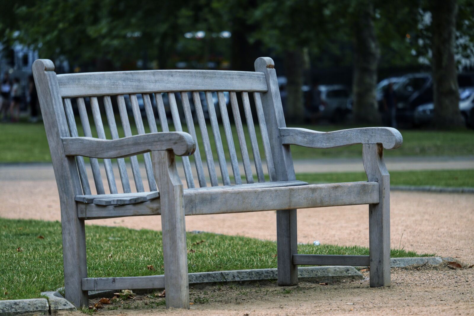 Canon EF-S 55-250mm F4-5.6 IS STM sample photo. Bench, garden, seat photography
