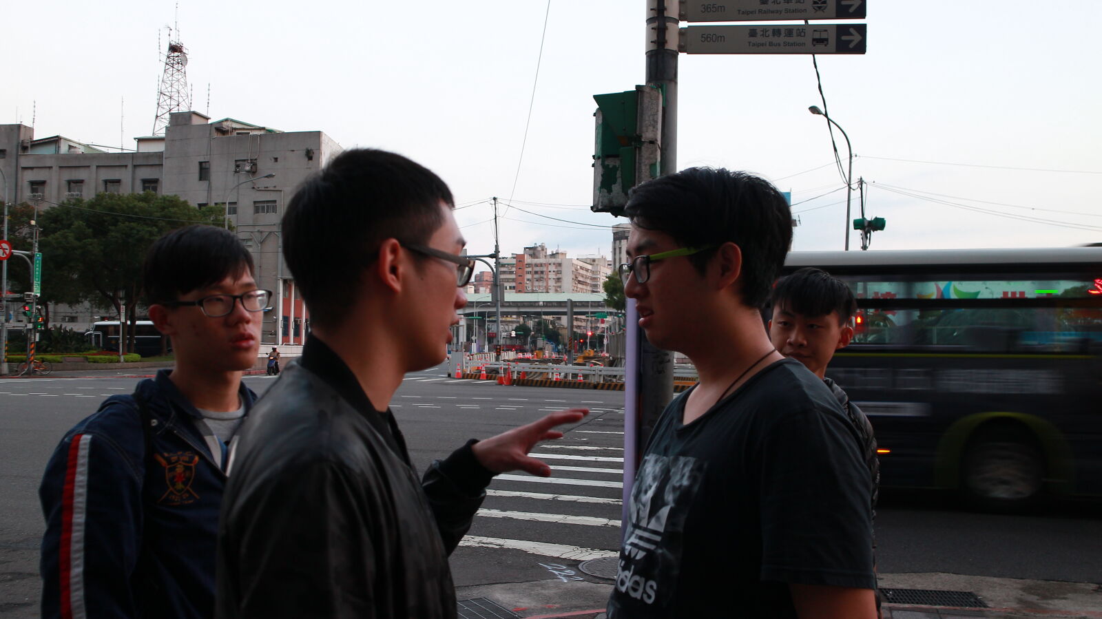 Canon EOS M sample photo. Men, in, city photography