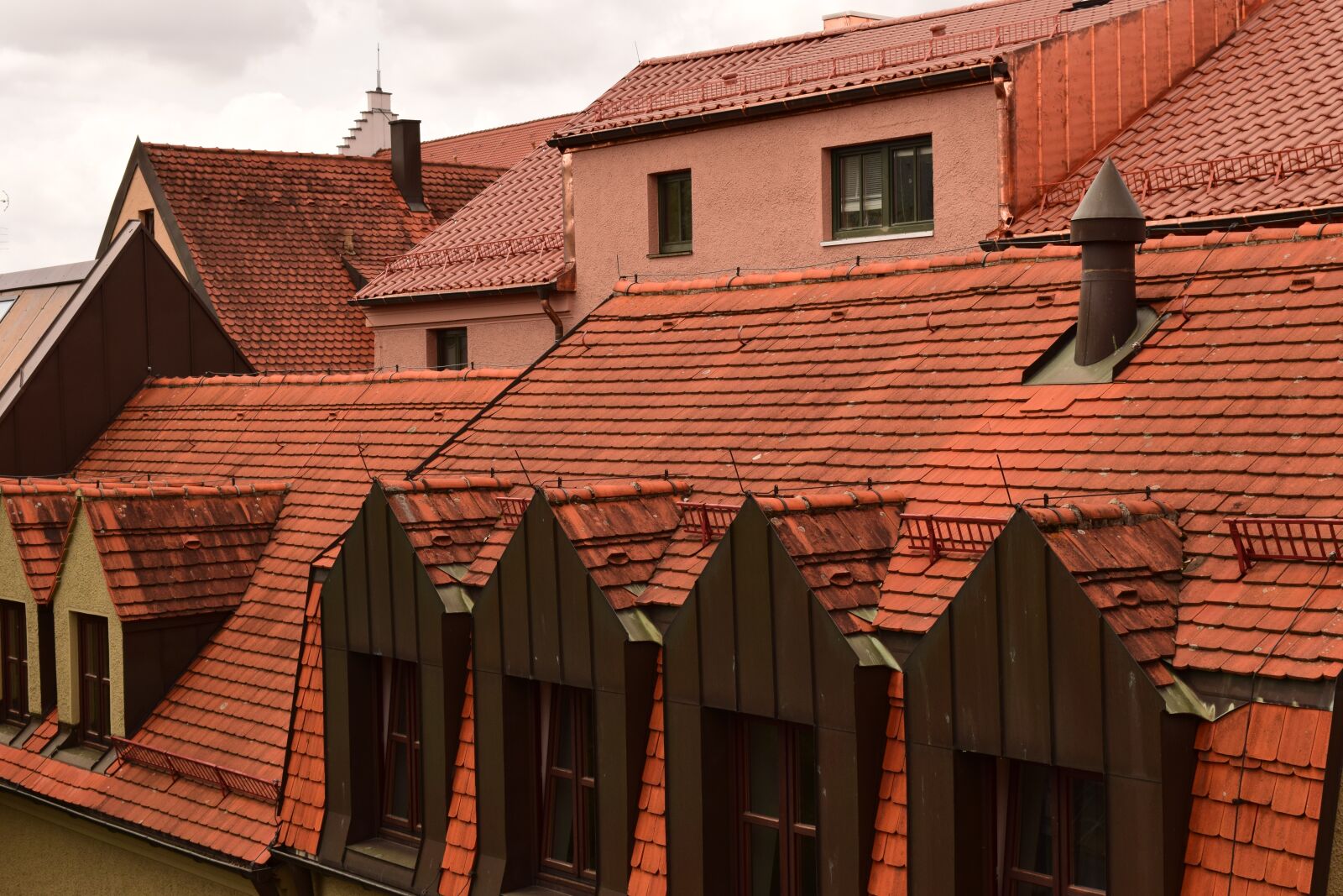 Nikon D3300 sample photo. House roofs, city, roofs photography