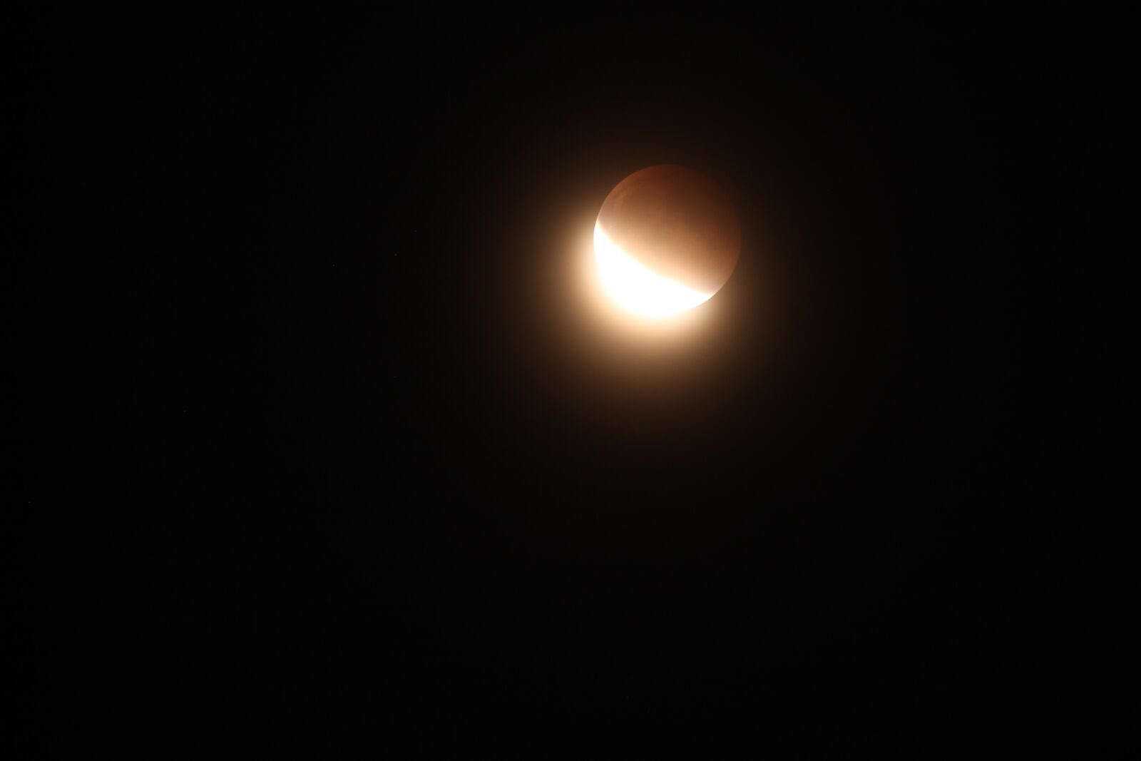 Canon EOS 1100D (EOS Rebel T3 / EOS Kiss X50) sample photo. Moon, eclipse, blood photography