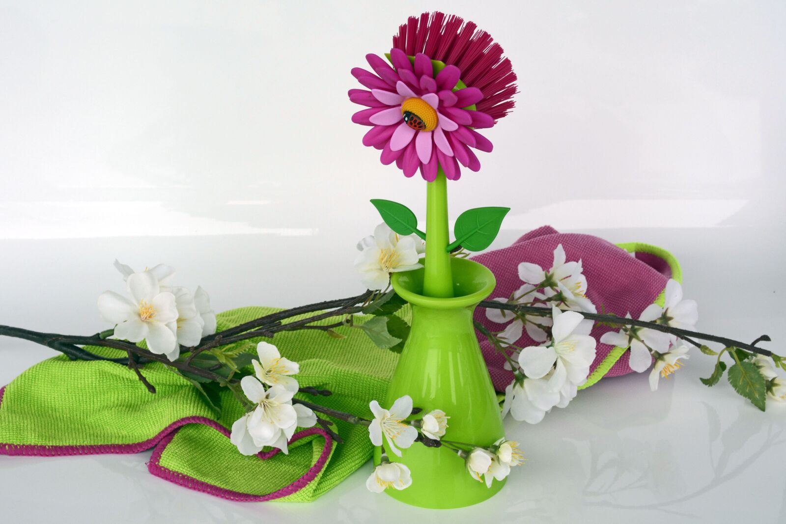 Nikon D7100 sample photo. Clean, spring putz, crockery photography