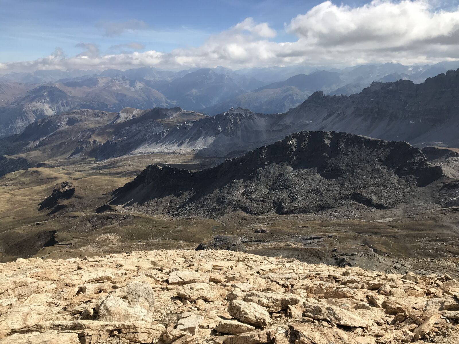iPhone 7 back camera 3.99mm f/1.8 sample photo. View from the gelbhorn photography