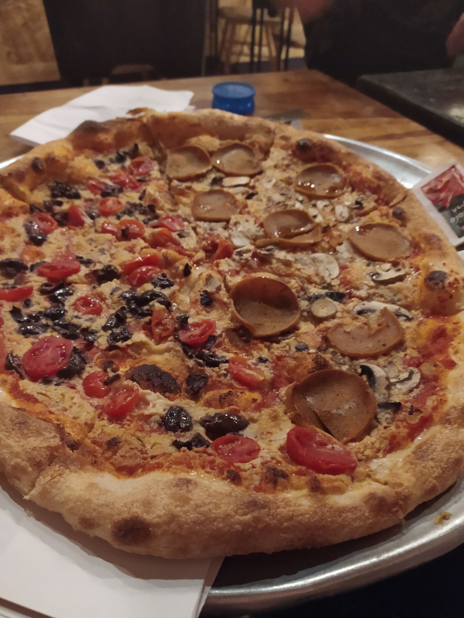 Xiaomi Redmi Note 8 sample photo. Pizza, vegan, food photography