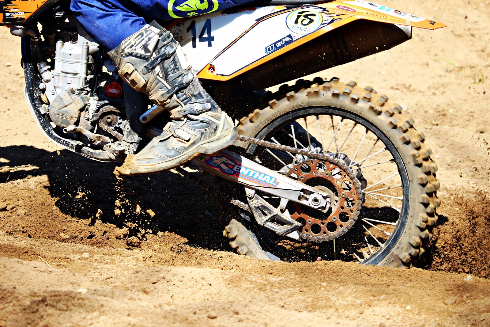 Canon EOS 100D (EOS Rebel SL1 / EOS Kiss X7) sample photo. Motocross, enduro, motorcycle photography